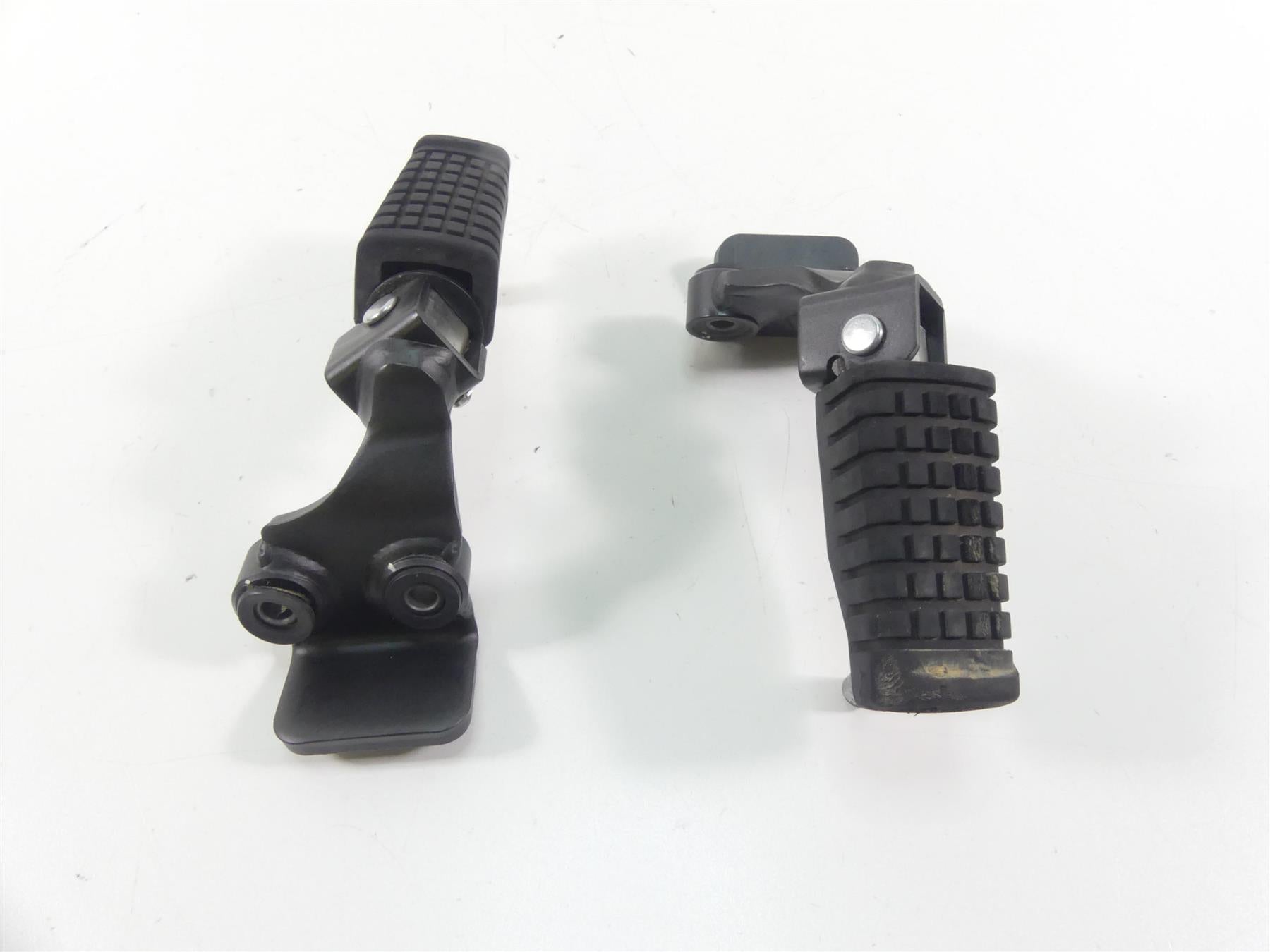 2022 Kawasaki KLR650 KL650 Adv Front Rider Footpeg Peg Set 34035-0001 34035-0002 {{ shop.shopifyCountryName }} - Mototech271