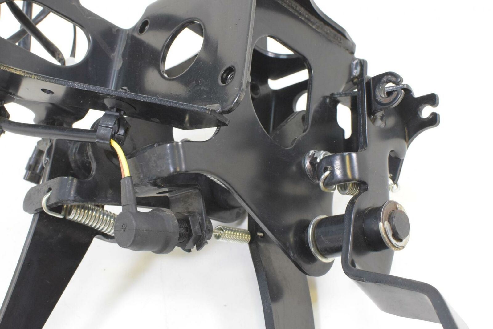 2016 Yamaha YXZ1000 R ES EPS Foot Gas Brake Clutch Pedal Set 2HC-F2548-00-00 {{ shop.shopifyCountryName }} - Mototech271