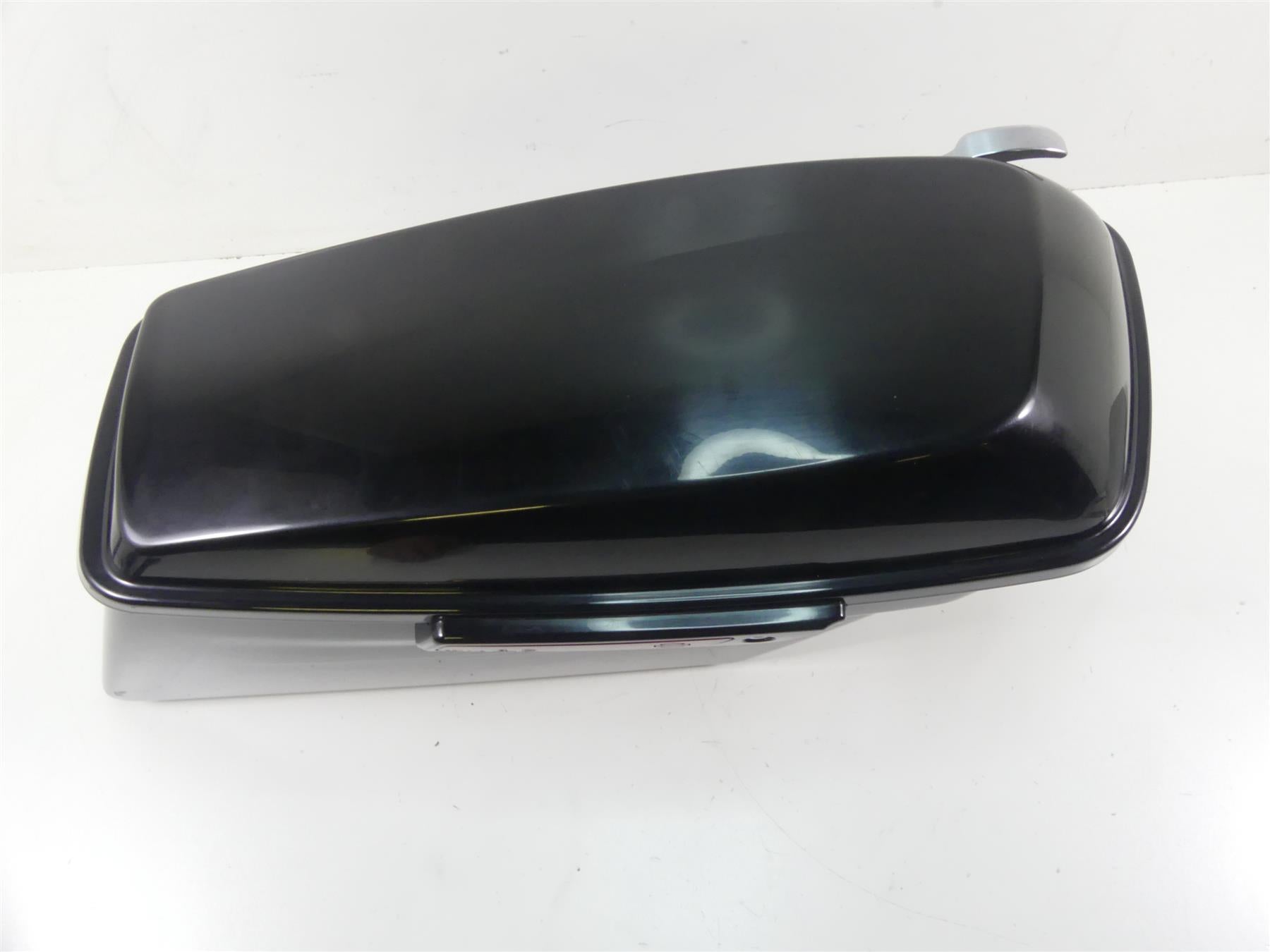 2014 Harley Touring FLHXS Street Glide Sp Right Saddlebag Saddle Bag 90200412 {{ shop.shopifyCountryName }} - Mototech271