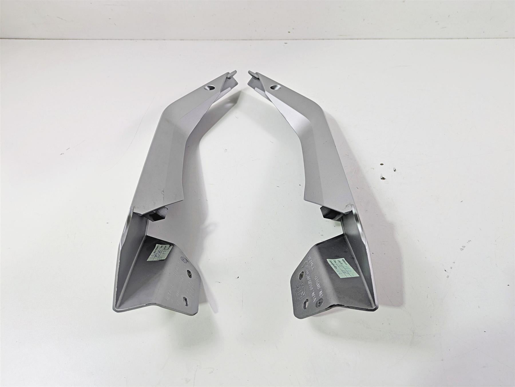 2017 KTM 1290 Super Duke GT Upper Front Fairing Side Set 61408003000 {{ shop.shopifyCountryName }} - Mototech271