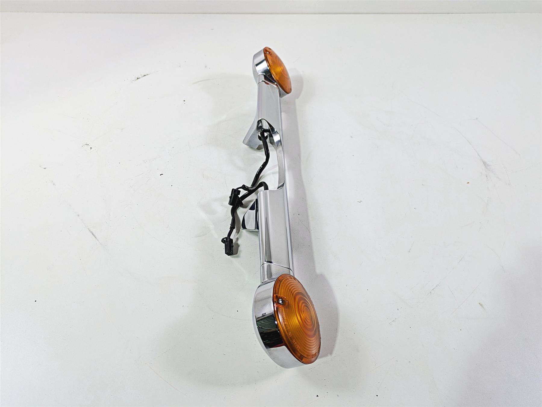 2010 Harley Touring FLHTK Electra Glide Rear Turn Signal Bar 68510-74C {{ shop.shopifyCountryName }} - Mototech271