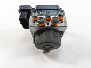 2018 Harley Touring FLHXSE CVO Street Glide Abs Brake Pump Module 41100061B | Mototech271