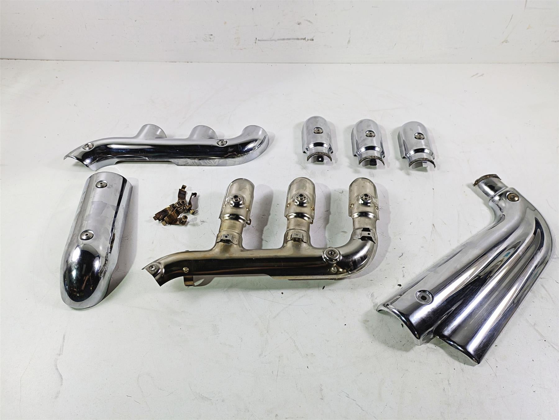 2006 Triumph Rocket 3 Exhaust Chrome Heat Shield Cover Set T2208512 {{ shop.shopifyCountryName }} - Mototech271