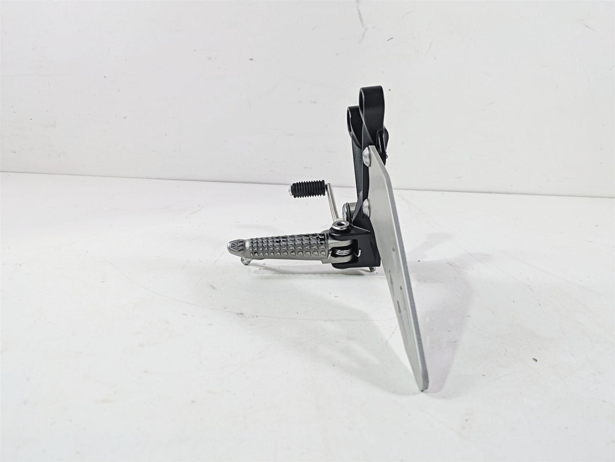 2024 Kawasaki ZX6R ZX636 Ninja Left Footpeg Foot Peg Shifter Set 35063-0160-18R {{ shop.shopifyCountryName }} - Mototech271