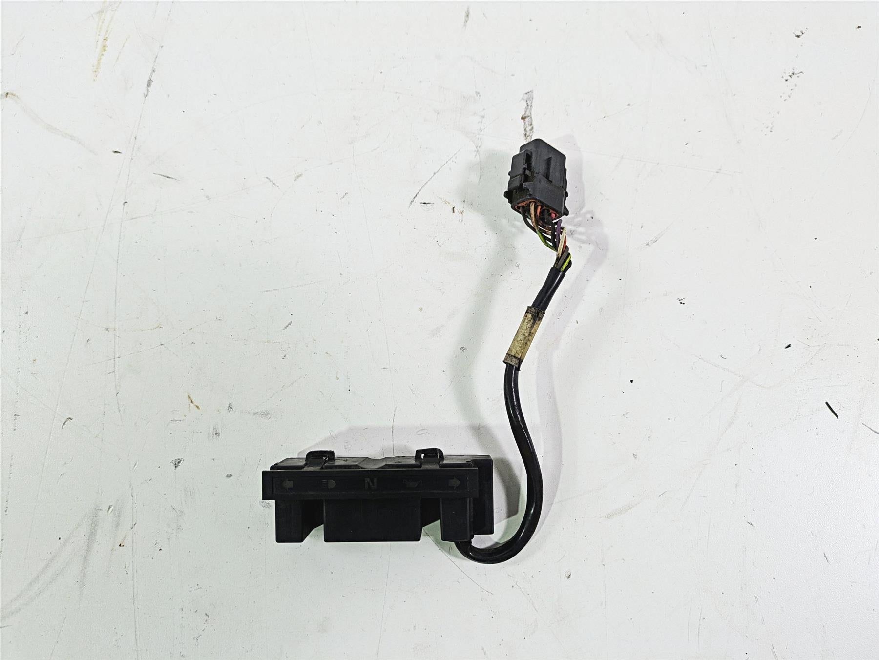 2004 Harley FLSTCI Softail Heritage Instrument Indicator Lights 68113-99C {{ shop.shopifyCountryName }} - Mototech271