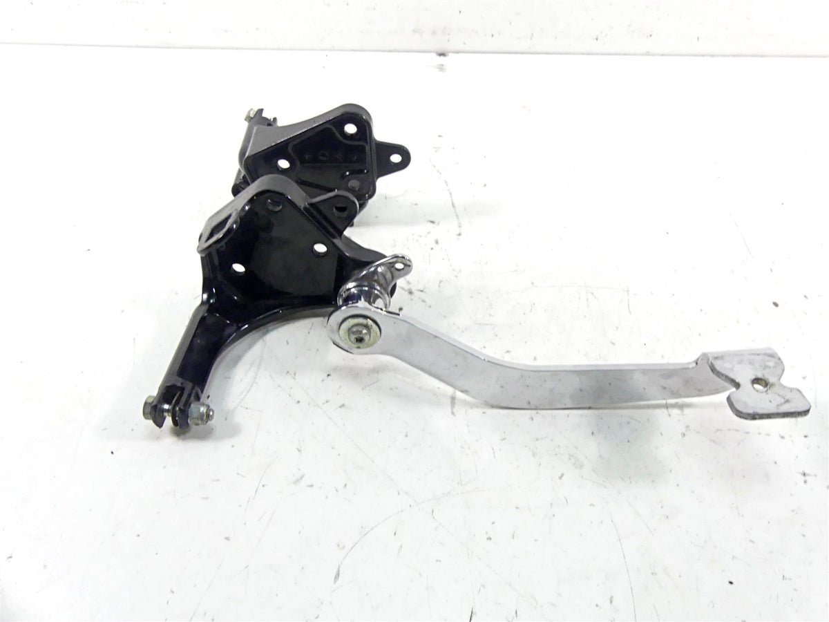 2006 Harley Softail FXSTSI Springer Left Right Footpeg Mounts 33683-00 42507-00 {{ shop.shopifyCountryName }} - Mototech271