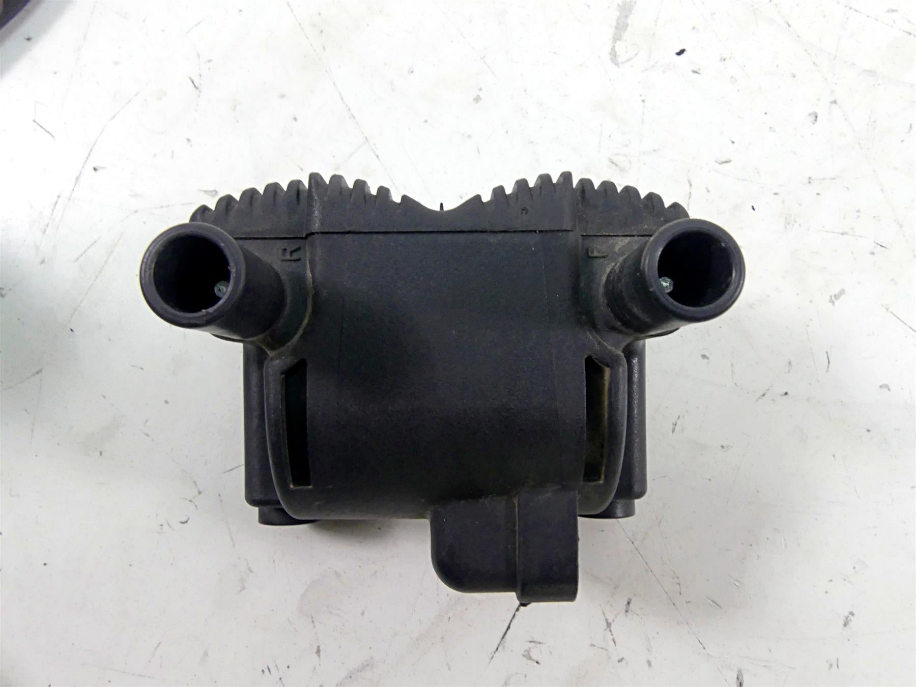 2006 Harley Softail FXSTSI Springer Ignition Coil Wires Chrome Cover 31743-01 {{ shop.shopifyCountryName }} - Mototech271