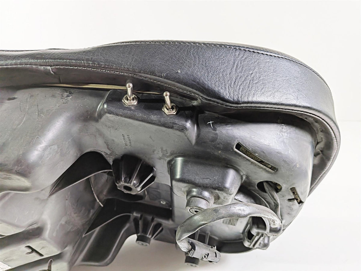 2013 Victory Vision Tour Front Rear Heated Seat Saddle 2684352 {{ shop.shopifyCountryName }} - Mototech271