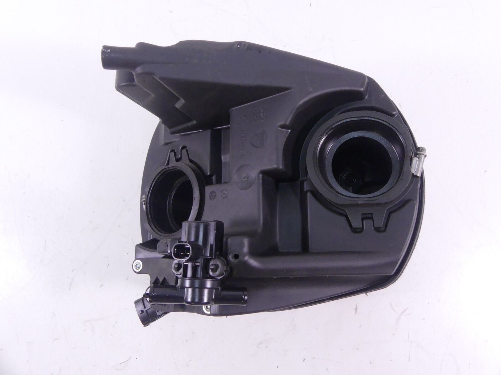 2016 Ducati Hypermotard 939SP Air Filter Cleaner Breather Box 44212691B {{ shop.shopifyCountryName }} - Mototech271