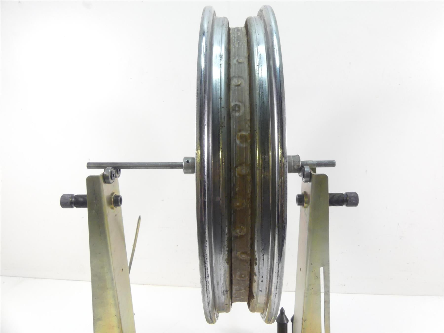 2001 Moto Guzzi California Sp 1100 Straight 18x2.5 Front Wheel Rim GU03610340 {{ shop.shopifyCountryName }} - Mototech271