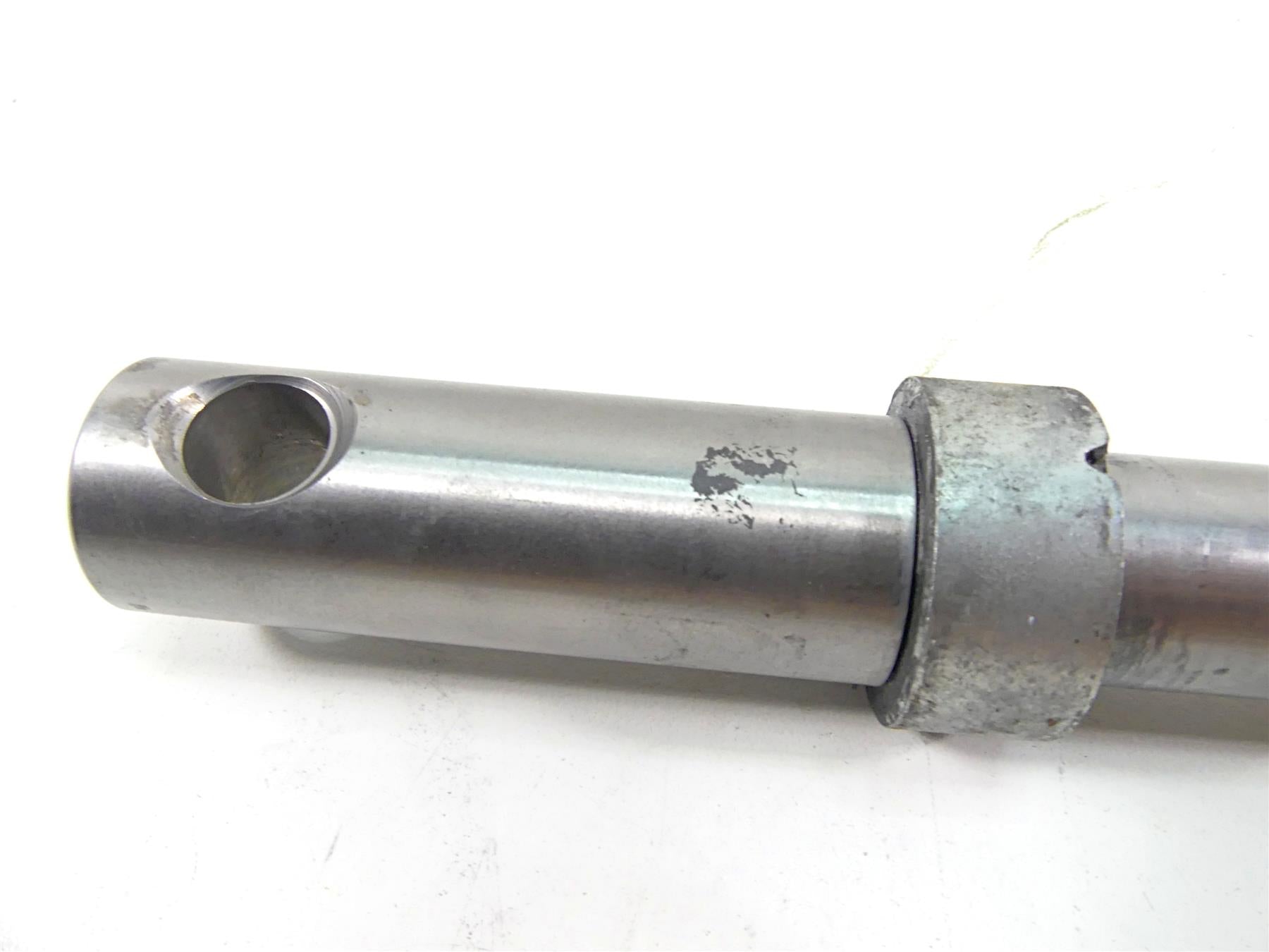 2005 Harley Sportster XL1200 C Straight Front Axle Wheel Spindle 3/4" 43895-00 {{ shop.shopifyCountryName }} - Mototech271