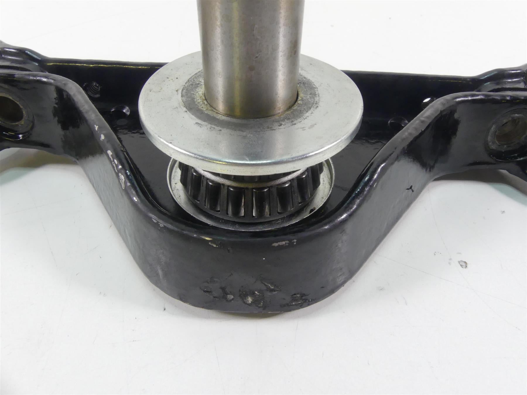 2005 Harley Touring FLHRSI Road King Lower Triple Tree Clamp - Read 45446-87A {{ shop.shopifyCountryName }} - Mototech271