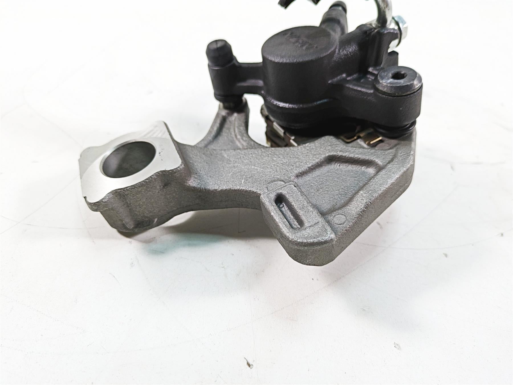 2022 Suzuki GSXR 750 Nissin Rear Brake Caliper & Bracket 69100-47H10-999 {{ shop.shopifyCountryName }} - Mototech271
