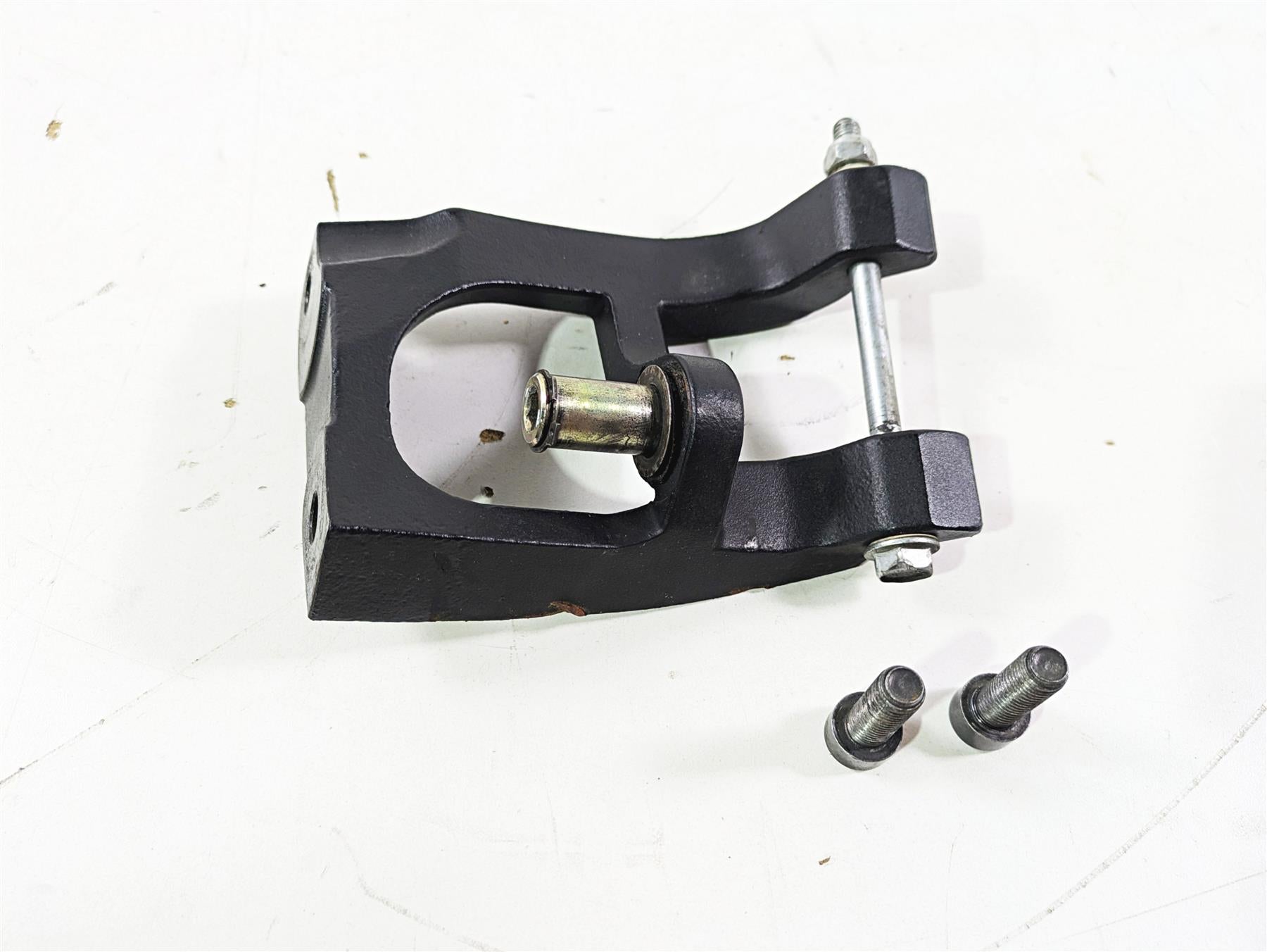 2019 Indian Chieftain Limited Left Floorboard Floor Board Mount 5138351-626 | Mototech271