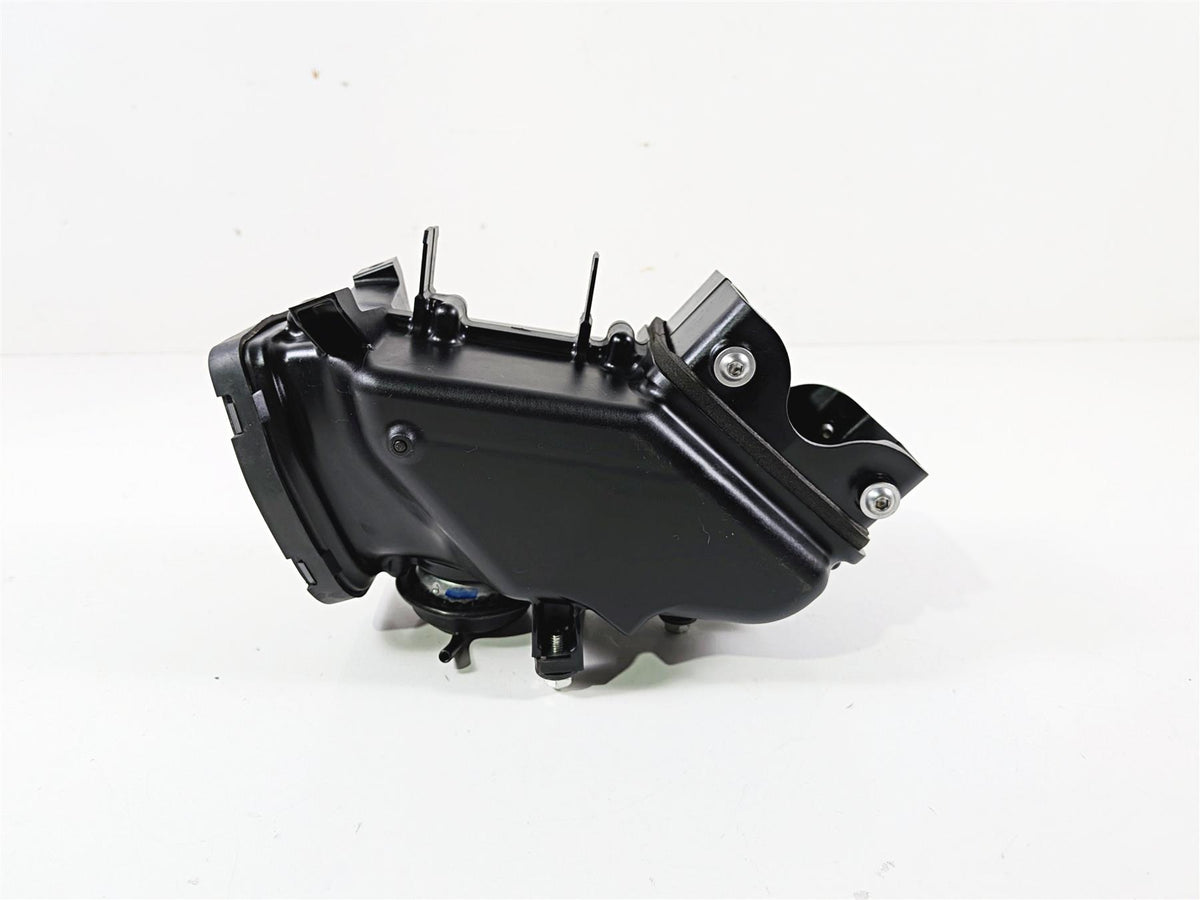 2022 Kawasaki ZX10R ZX1000 Ninja Front Center Air Duct Scoop Ram 39045-0058 {{ shop.shopifyCountryName }} - Mototech271