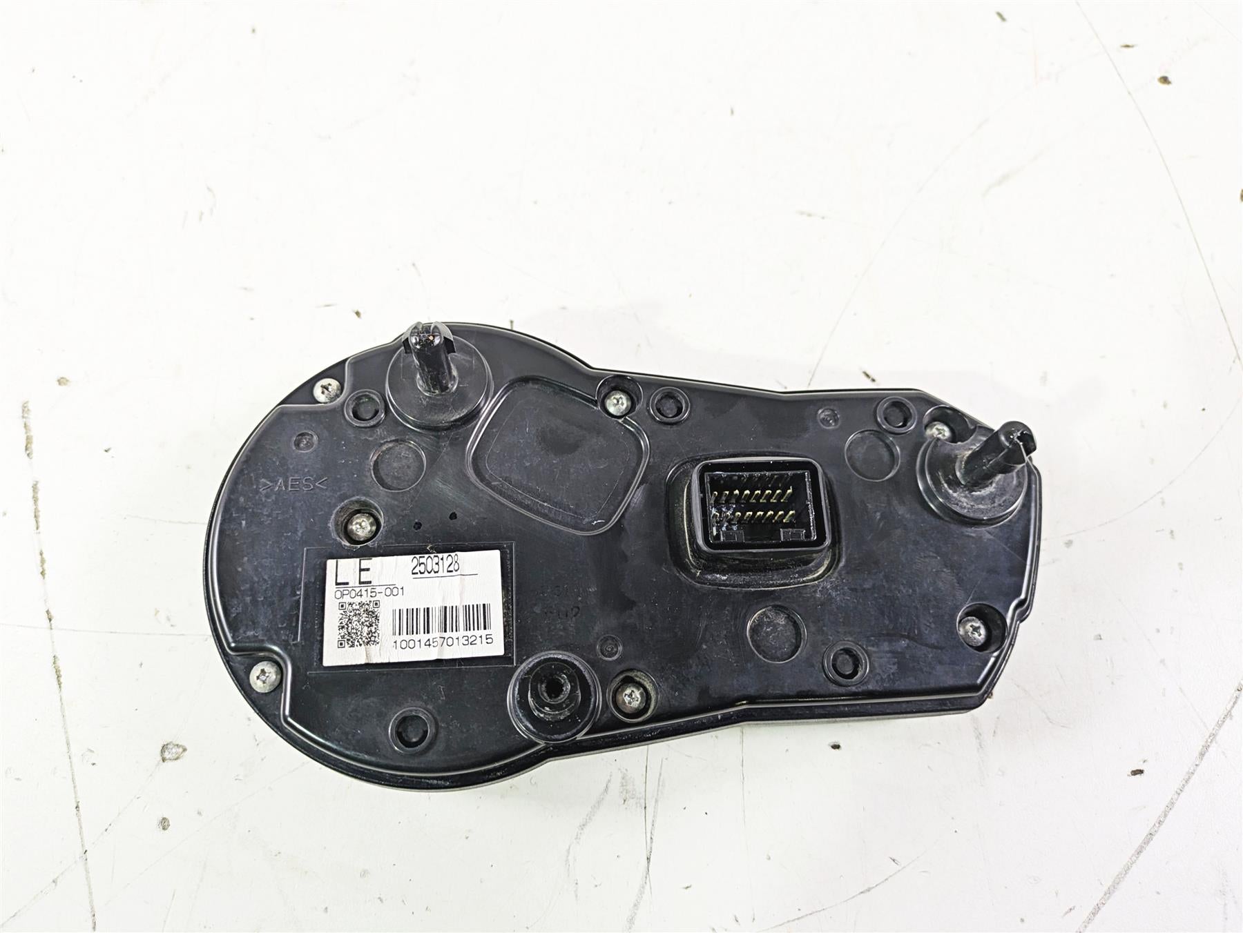 2012 Triumph Daytona 675 Gauges Speedometer Instrument 33k T2503128 {{ shop.shopifyCountryName }} - Mototech271