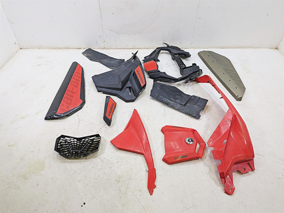 2020 Can Am Maverick X3 Turbo R STD Outer Coloured Fairings Covers Set 705012458 {{ shop.shopifyCountryName }} - Mototech271