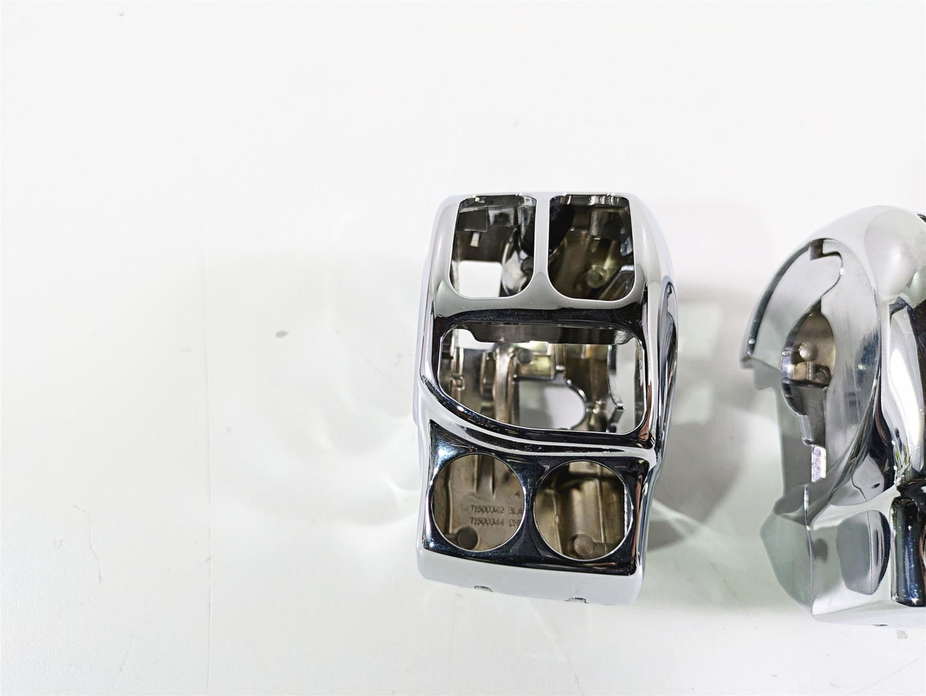 2017 Harley Touring FLHTKSE CVO E-Glide Chrome Control Switch Cover Set 71500341 {{ shop.shopifyCountryName }} - Mototech271