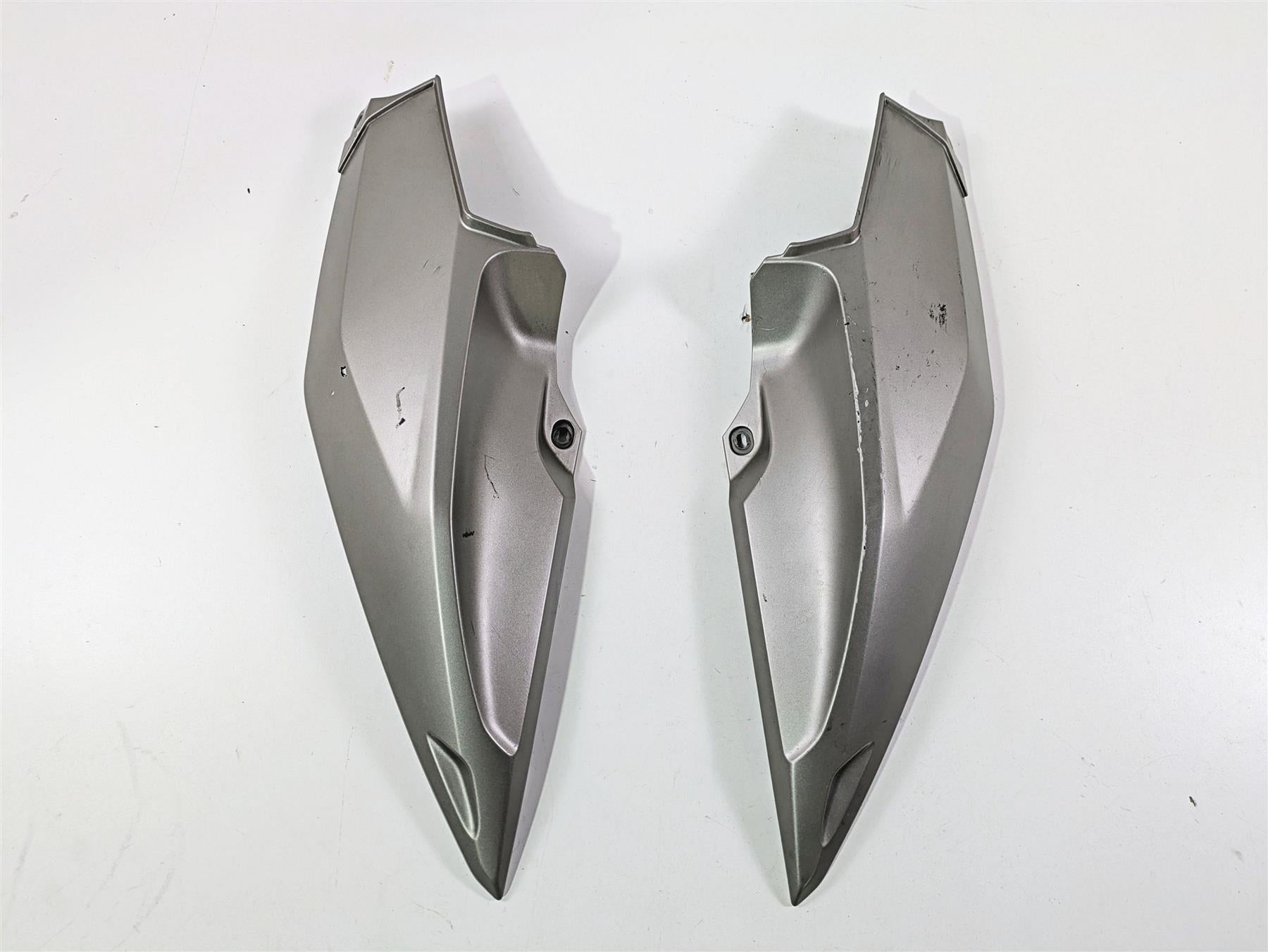 2014 BMW K1600 GTL K48 Upper Tank Side Cover Fairing Set 46637710454 {{ shop.shopifyCountryName }} - Mototech271