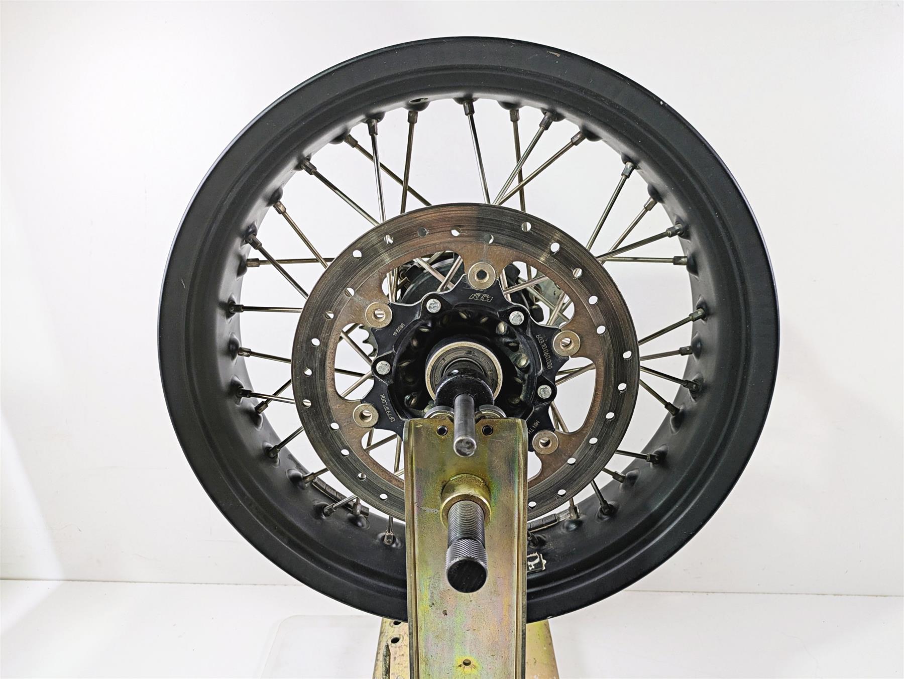 2020 KTM 1290 Super Adventure R Akront Rear Wheel Rim 4.5X18 6031000124433A {{ shop.shopifyCountryName }} - Mototech271
