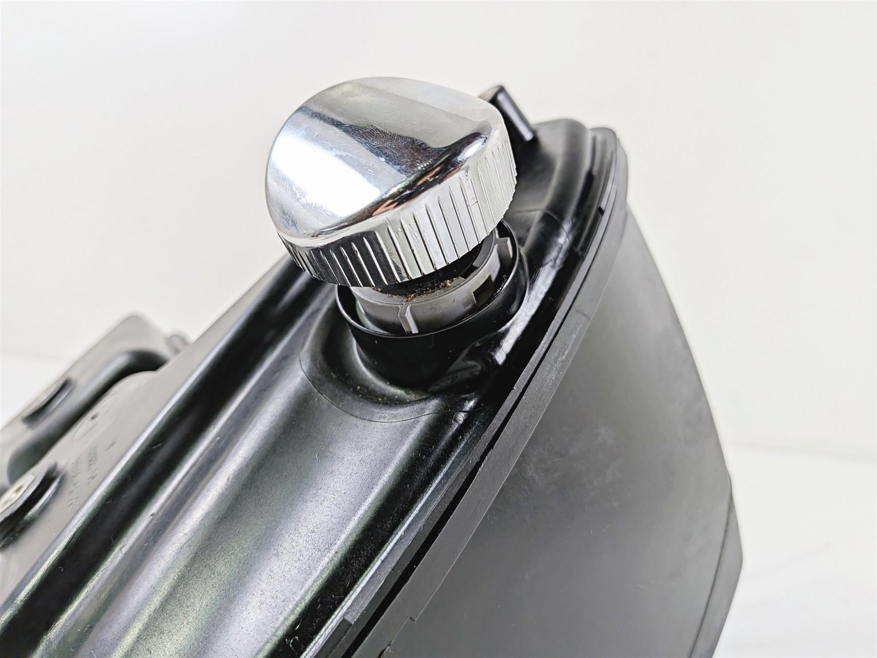 2006 Harley Sportster XL883 Low Oil Tank Reservoir & Dipstick 62888-04 {{ shop.shopifyCountryName }} - Mototech271