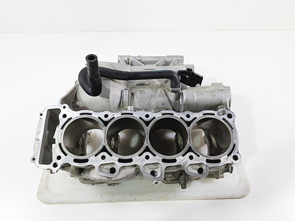 2017 BMW S1000RR K46 Upper Engine Crank Case Cylinder Jugs 11008561534 {{ shop.shopifyCountryName }} - Mototech271
