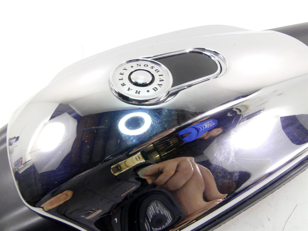2017 Harley Softail FXSB Breakout Fuel Gas Tank Chrome Top Cover Panel 70900323A {{ shop.shopifyCountryName }} - Mototech271