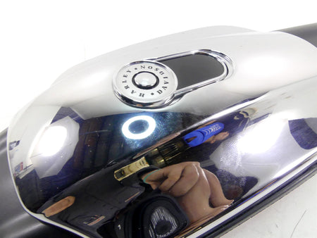 2017 Harley Softail FXSB Breakout Fuel Gas Tank Chrome Top Cover Panel 70900323A {{ shop.shopifyCountryName }} - Mototech271