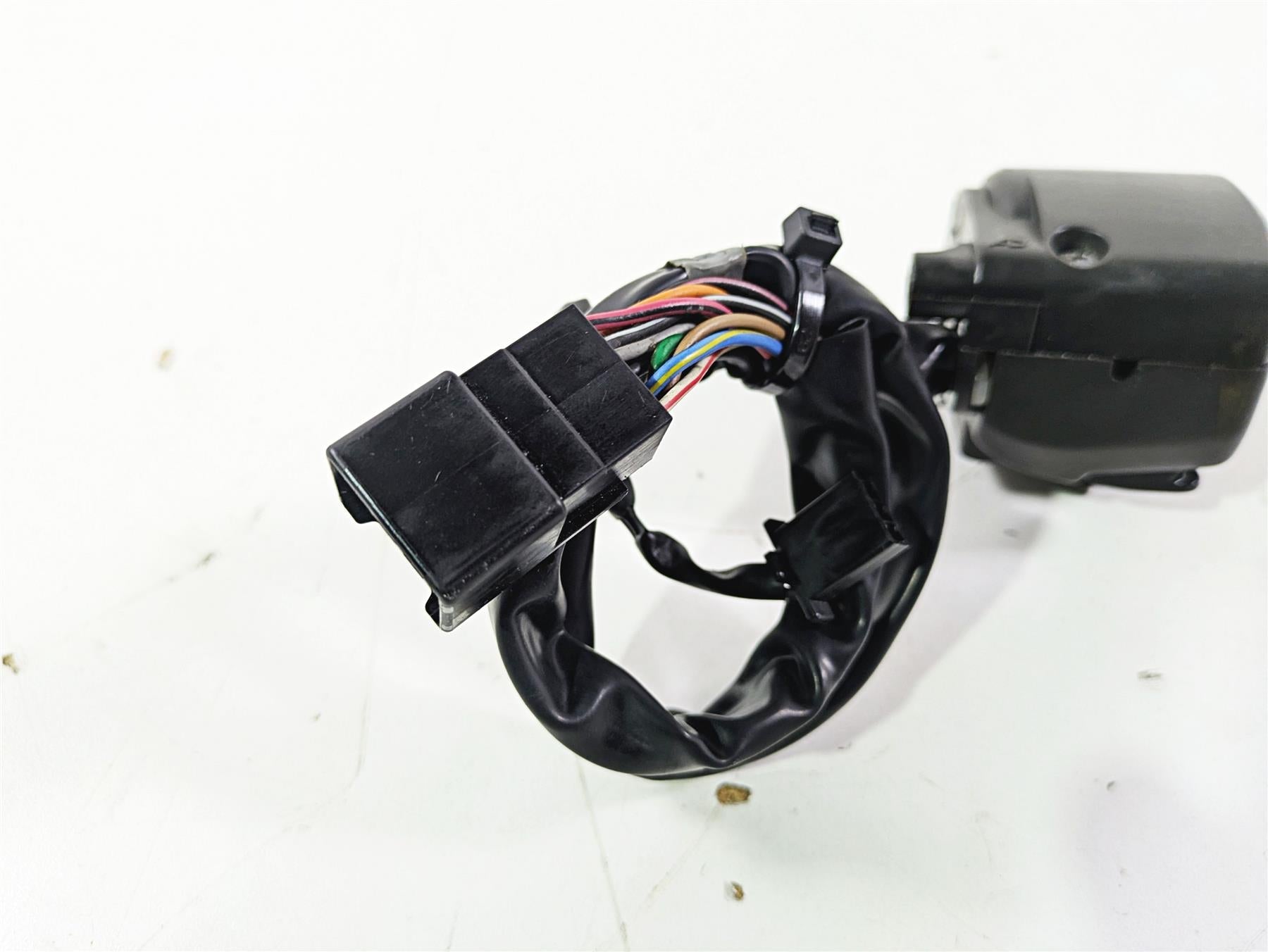 2005 Kawasaki ZX1000 ZX10R Ninja Left Hand Turn Signal Control Switch 46091-0116 {{ shop.shopifyCountryName }} - Mototech271