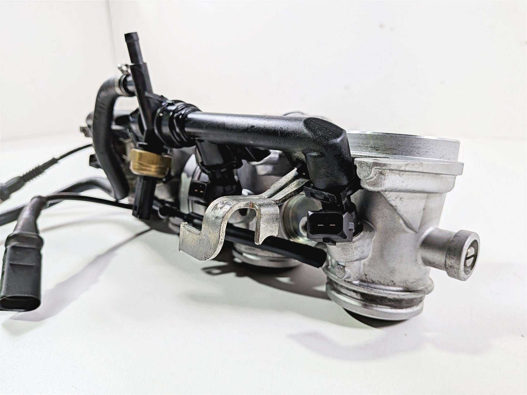 2014 BMW S1000RR K46 Throttle Body Dellorto & Injectors 8521750 13548545069 {{ shop.shopifyCountryName }} - Mototech271
