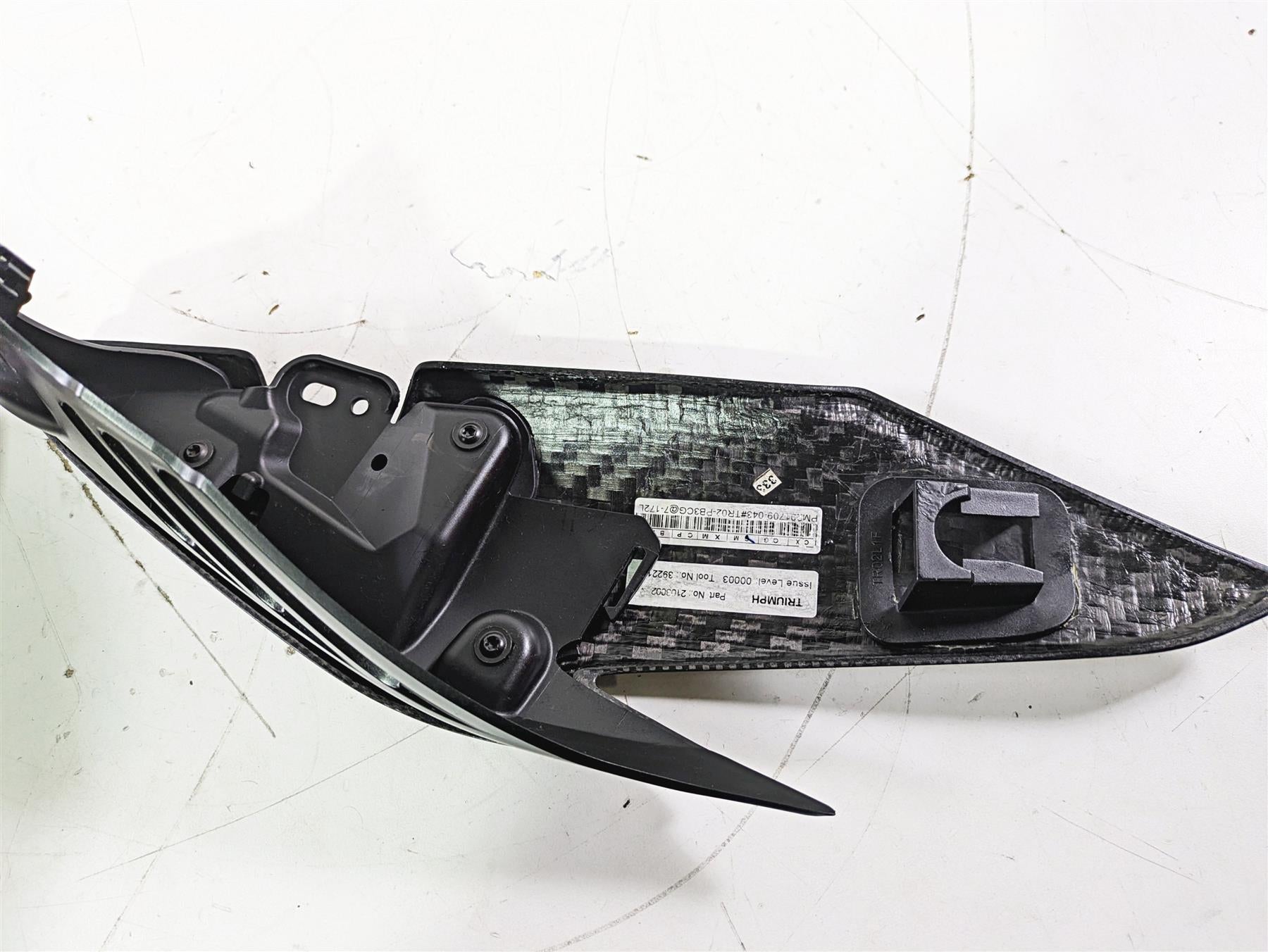 2019 Triumph Speed Triple RS 1050 Left Right Carbon Fiber Fairing Cover T2103002 {{ shop.shopifyCountryName }} - Mototech271