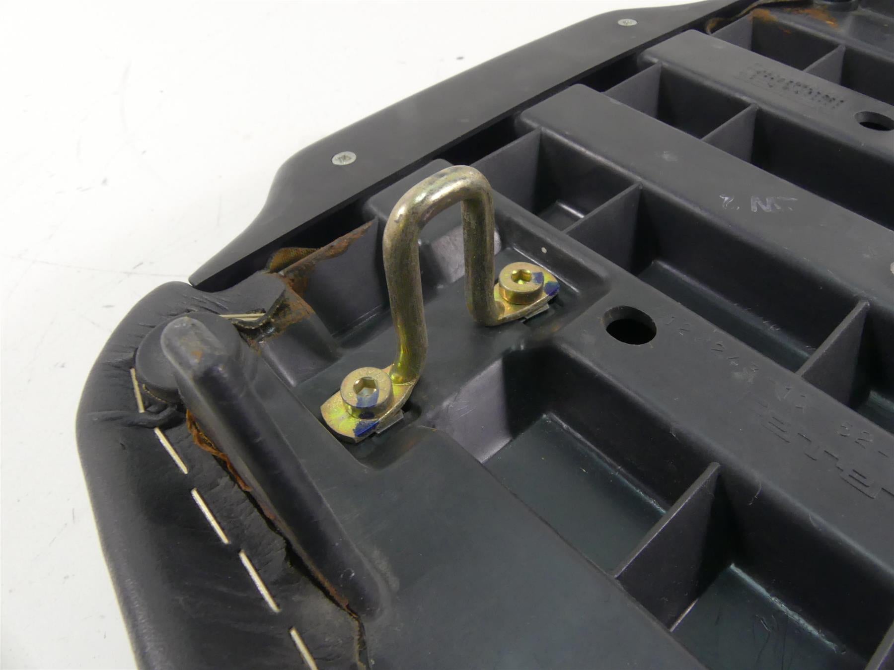 2003 BMW R1150 GS R21 Oem Rear Passenger Pillion Saddle Seat 52532313235 {{ shop.shopifyCountryName }} - Mototech271