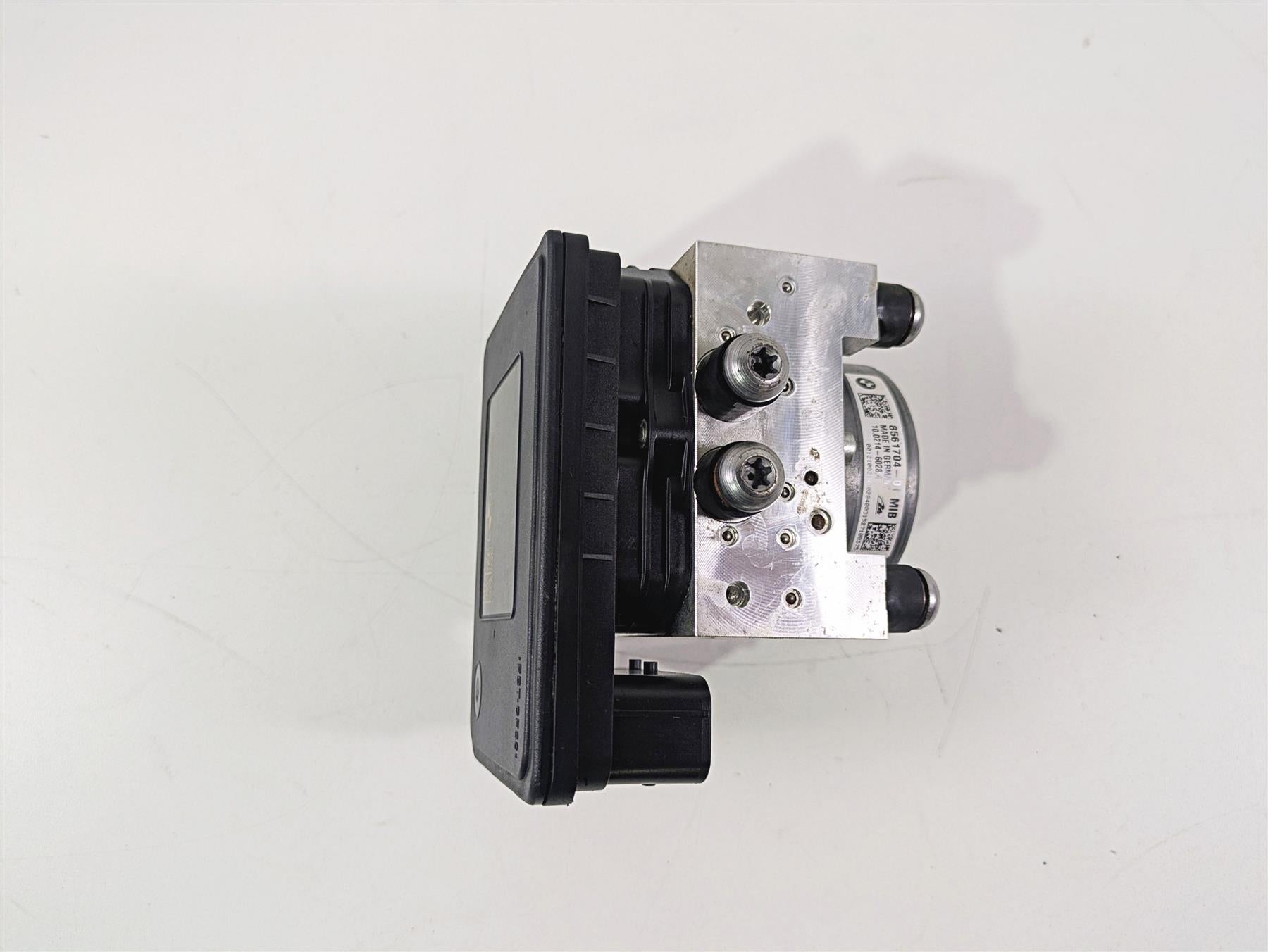 2016 BMW R1200RT K52 Abs Brake Pump Pressure Module 34519444398 {{ shop.shopifyCountryName }} - Mototech271