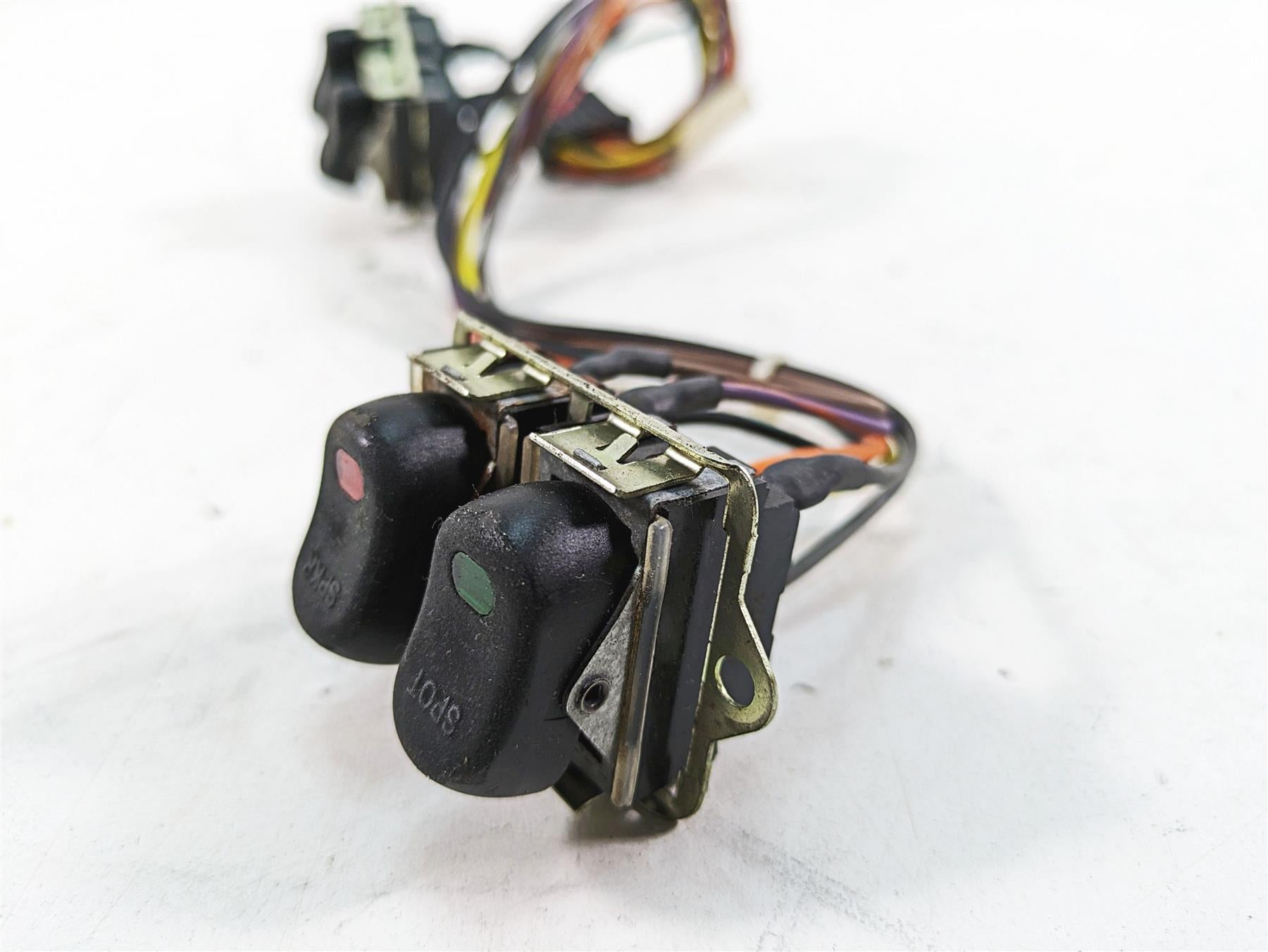 2010 Harley Touring FLHTCU Electra Glide Auxiliary Switch Set 70271-98 {{ shop.shopifyCountryName }} - Mototech271