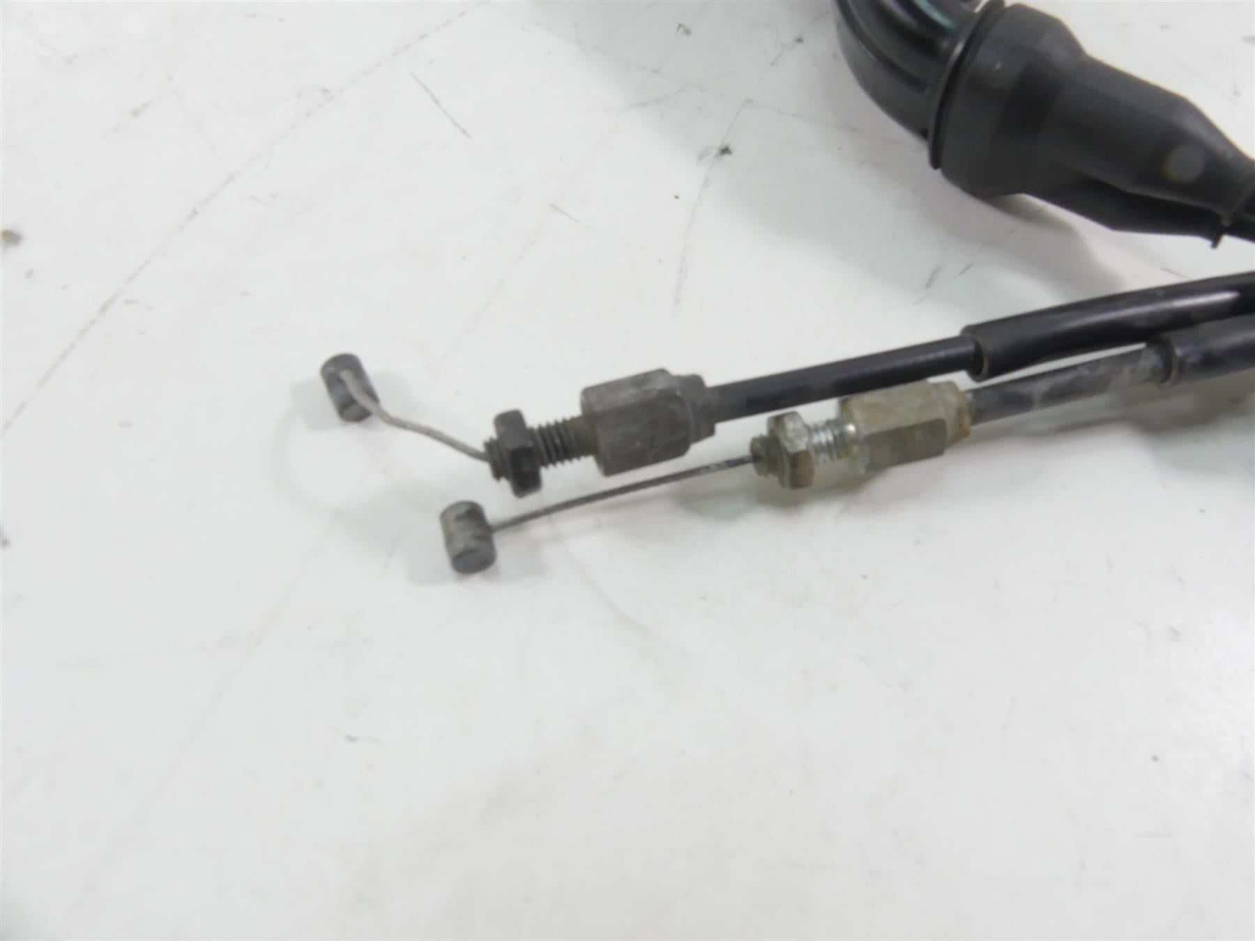 2007 Yamaha FZ1 Fazer Hand Throttle Grip & Cable 4YR-26240-02-00 4YR-26240-03 {{ shop.shopifyCountryName }} - Mototech271
