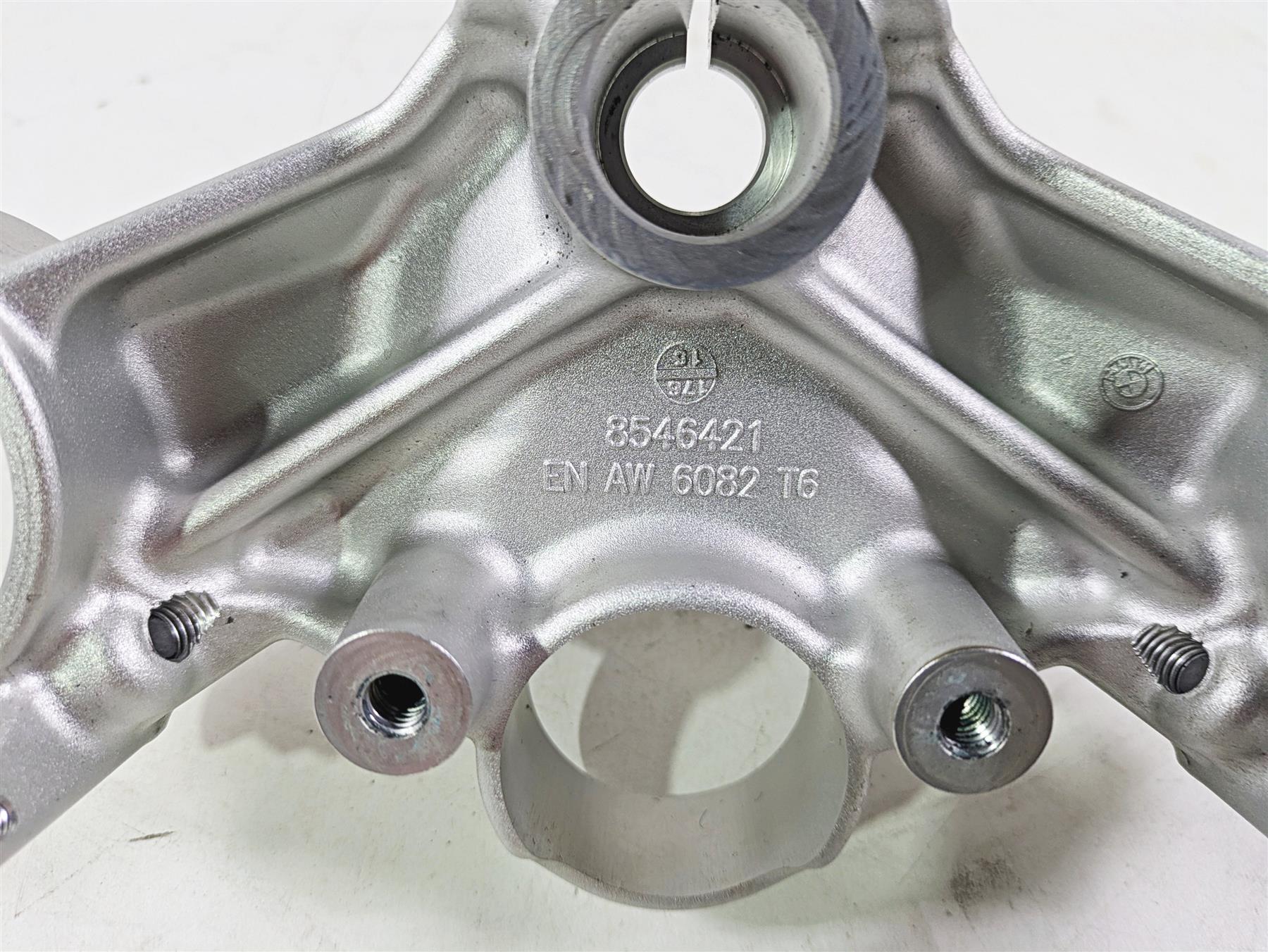 2016 BMW F800R K73 Upper Triple Tree Steering Clamp 8546421 32418546421 {{ shop.shopifyCountryName }} - Mototech271