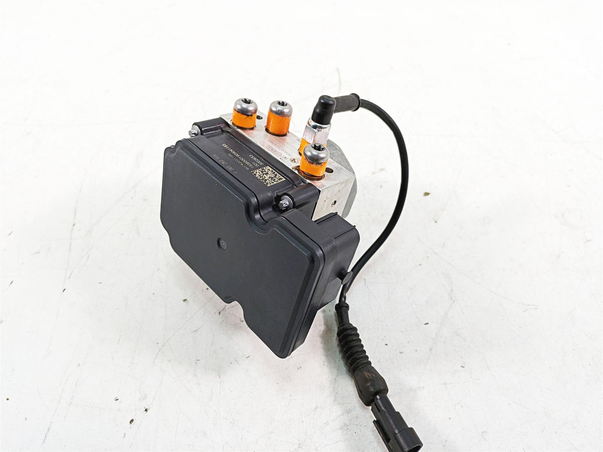2020 KTM 1290 Super Adventure R Abs Brake Pump Module Unit 60742031144 {{ shop.shopifyCountryName }} - Mototech271