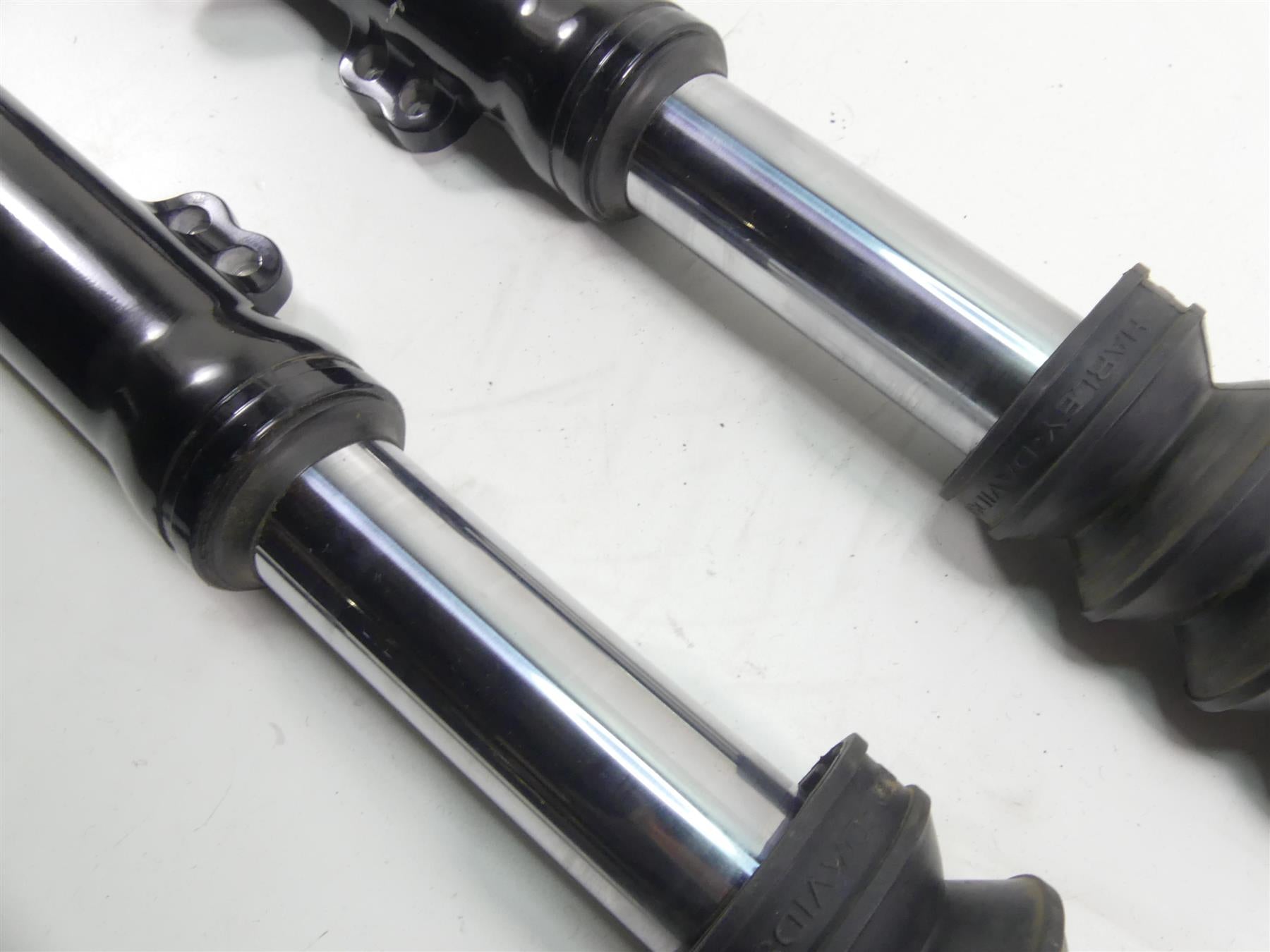 2022 Harley Softail FXBBS Street Bob Straight Front Fork Legs 45400166 45400167 {{ shop.shopifyCountryName }} - Mototech271