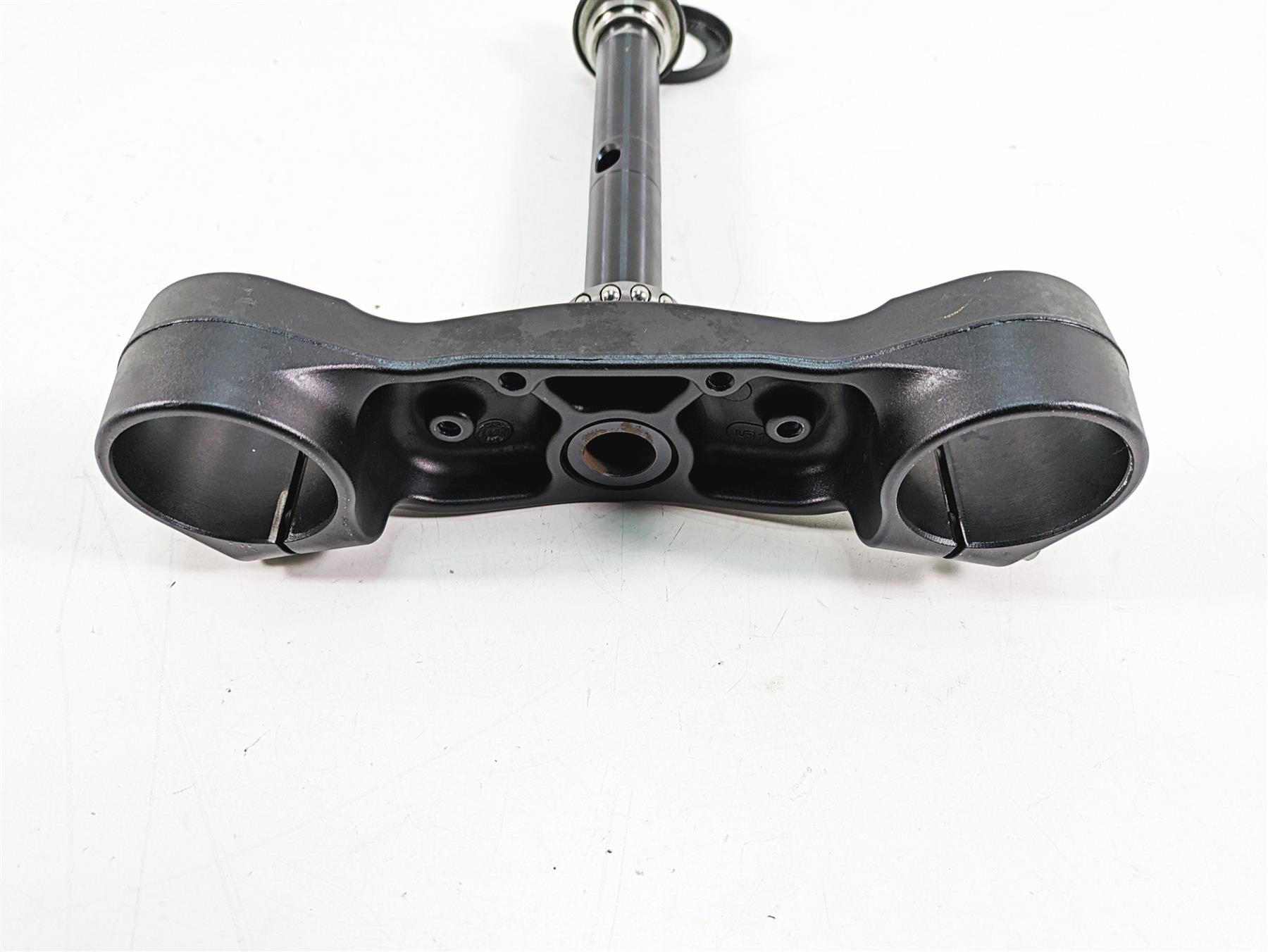 2018 KTM 1090 Adventure R Lower Triple Tree Steering Clamp 6040103203233S {{ shop.shopifyCountryName }} - Mototech271