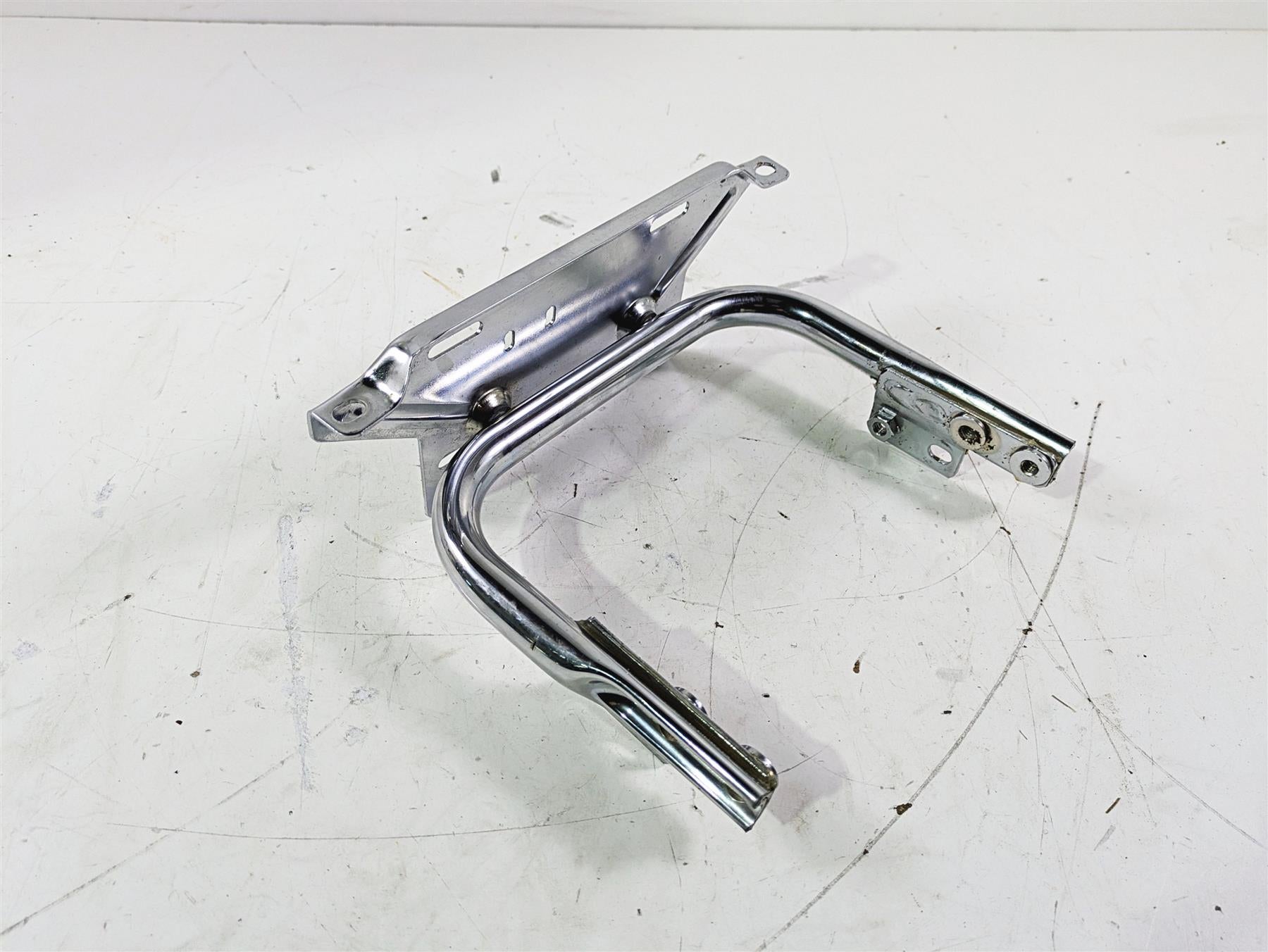 2007 Harley Touring FLHTCU SE CVO E-Glide Rear Plate Holder Frame Mount 53422-97 {{ shop.shopifyCountryName }} - Mototech271