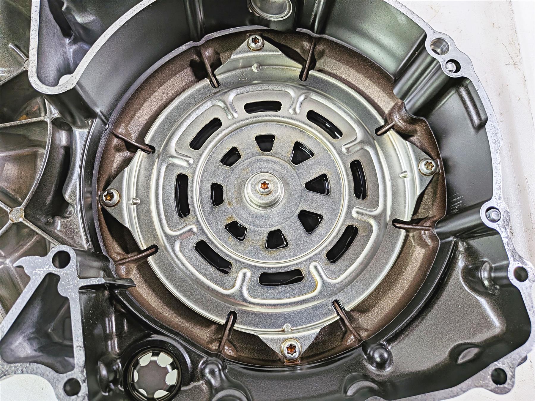 2009 Yamaha VMX17 V-Max 1700 Engine Side Clutch Cover 2S3-15431-00-Mototech271