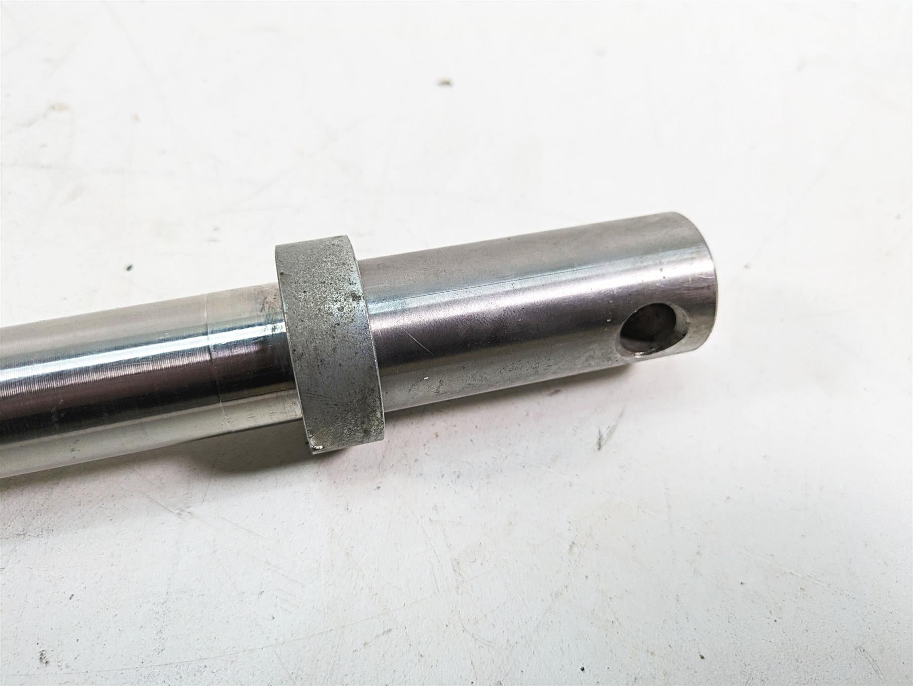 2005 Harley Dyna FXDL Low Rider Front Axle Wheel Spindle 1" 43758-04 {{ shop.shopifyCountryName }} - Mototech271