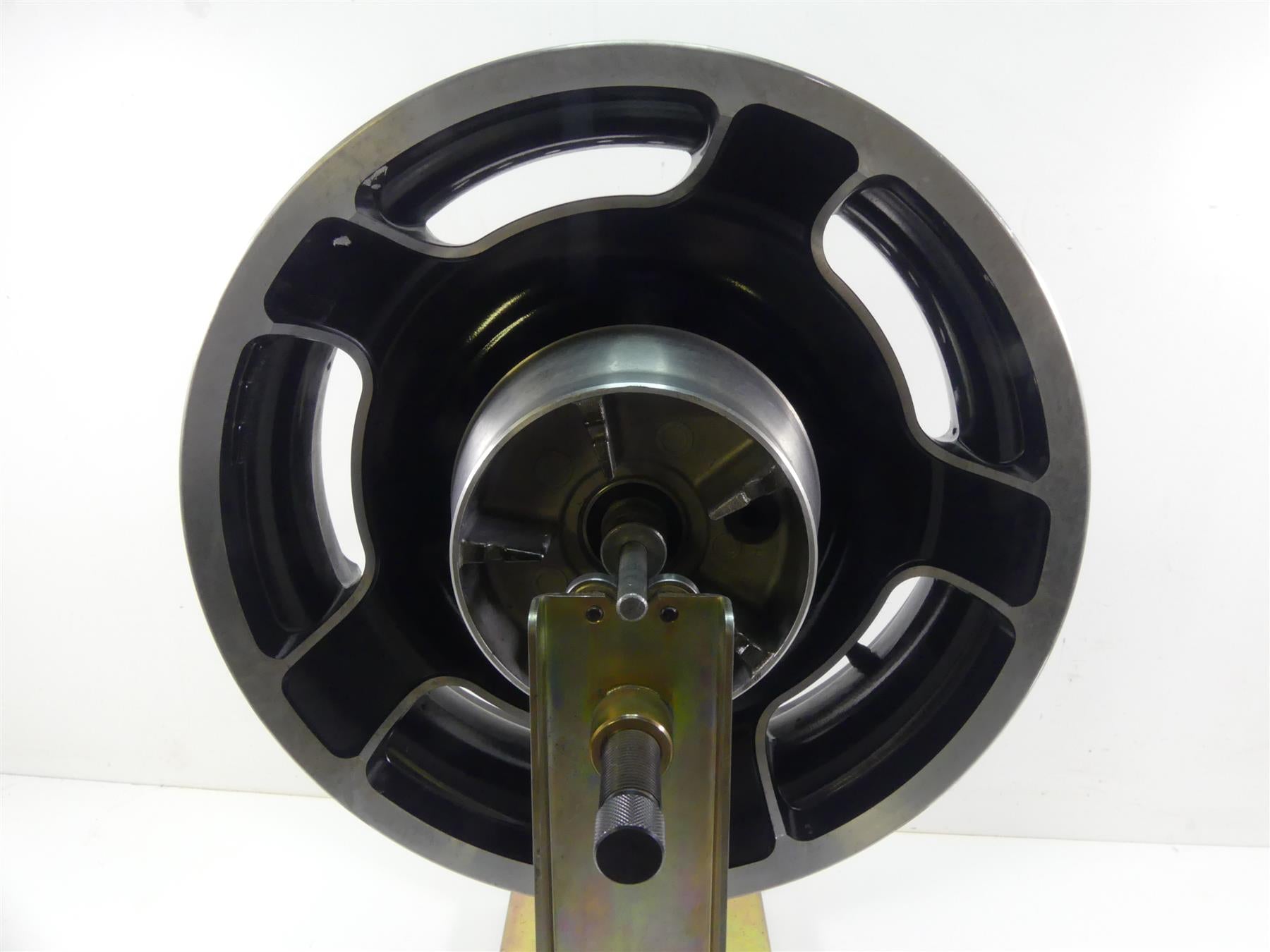 2013 Harley Touring FLHX Street Glide Straight Rear 16x5 Wheel Rim 40900194 {{ shop.shopifyCountryName }} - Mototech271