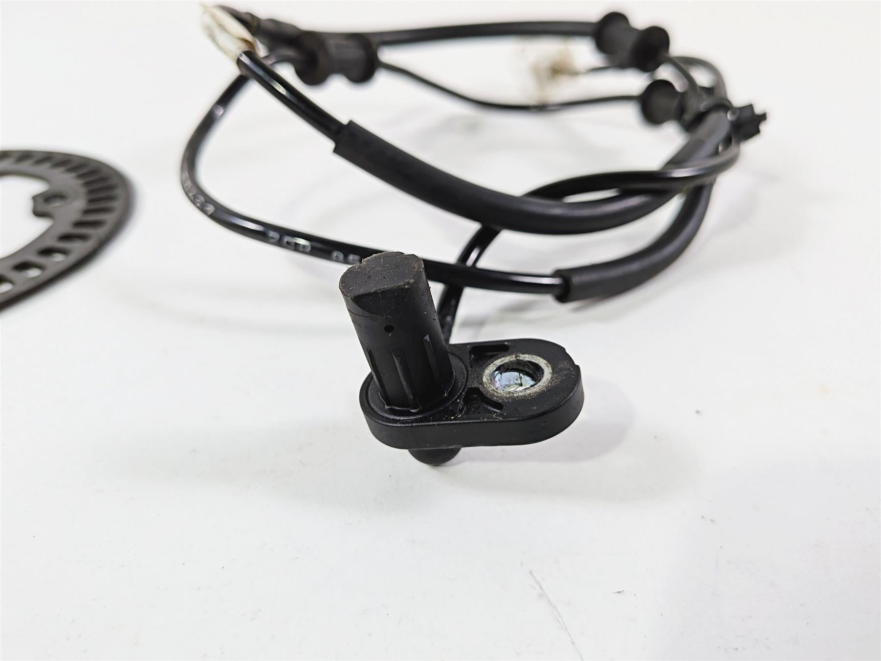 2016 Yamaha YZF R1 RN32 Rear Abs Brake Wheel Speed Sensor 2CR-85980-00-00 {{ shop.shopifyCountryName }} - Mototech271