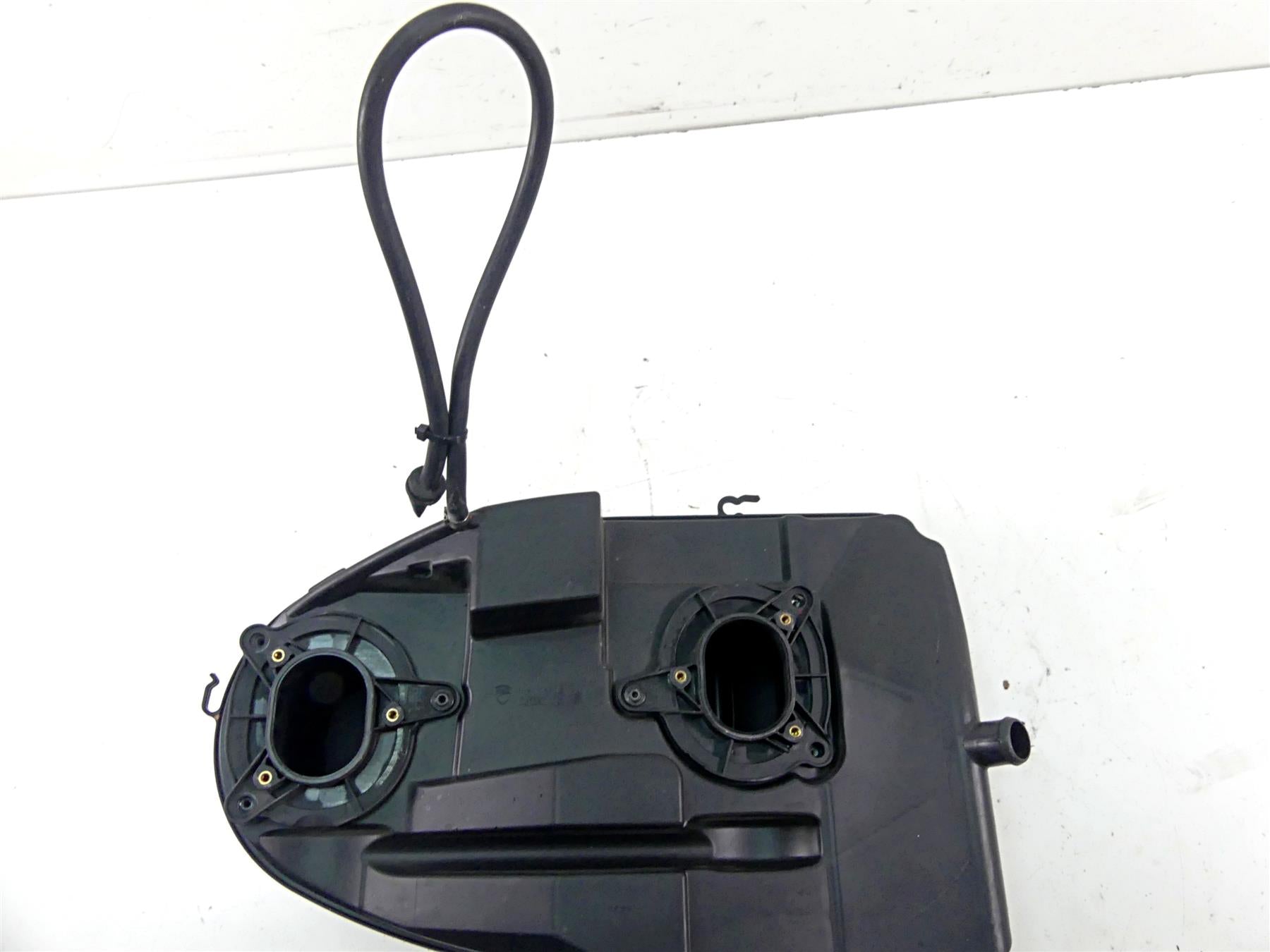 2013 Ducati Diavel Red Air Cleaner Breather Filter Box 44211991B {{ shop.shopifyCountryName }} - Mototech271
