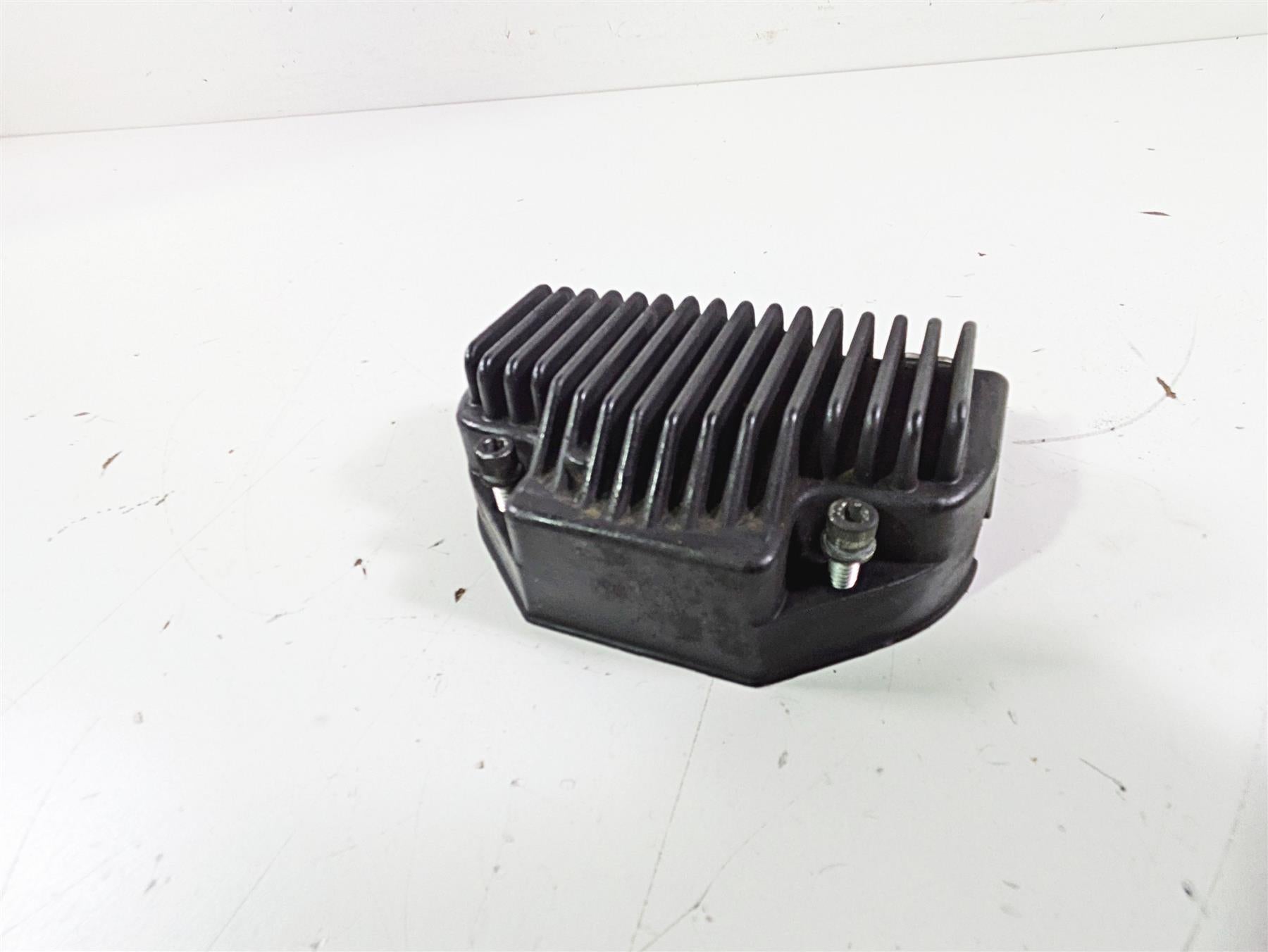 2016 Harley FXDL Dyna Low Rider Rectifier Voltage Regulator 74631-08A {{ shop.shopifyCountryName }} - Mototech271