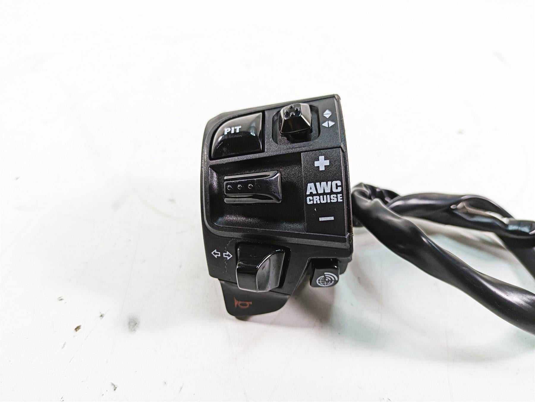 2020 Aprilia Tuono V4 Factory Left Light Hand Control Switch 2D0002965 {{ shop.shopifyCountryName }} - Mototech271