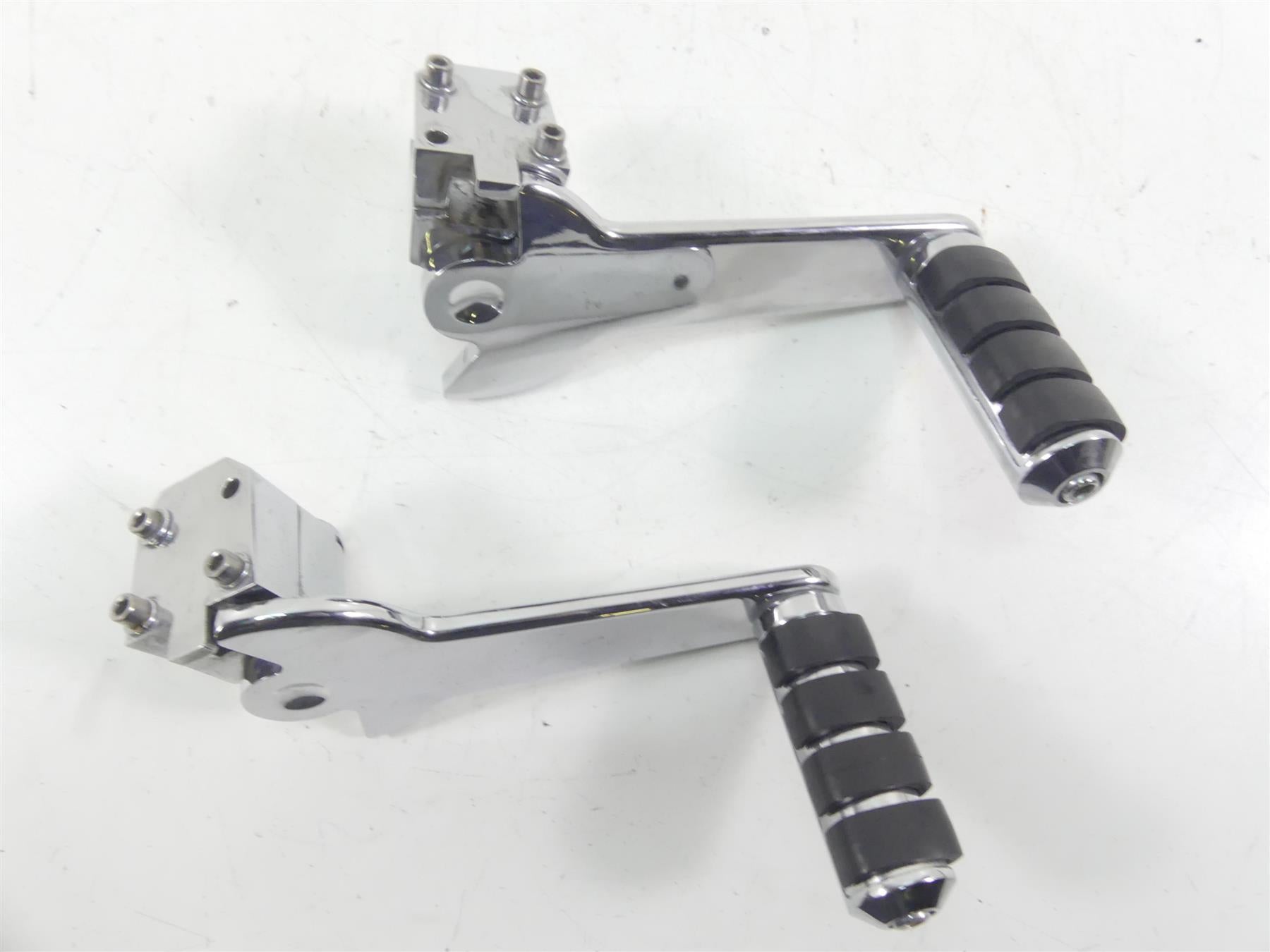 1999 Harley Touring FLHTCUI Electra Glide Kuryakyn Rear Adjustable Pegs Set 7926 {{ shop.shopifyCountryName }} - Mototech271