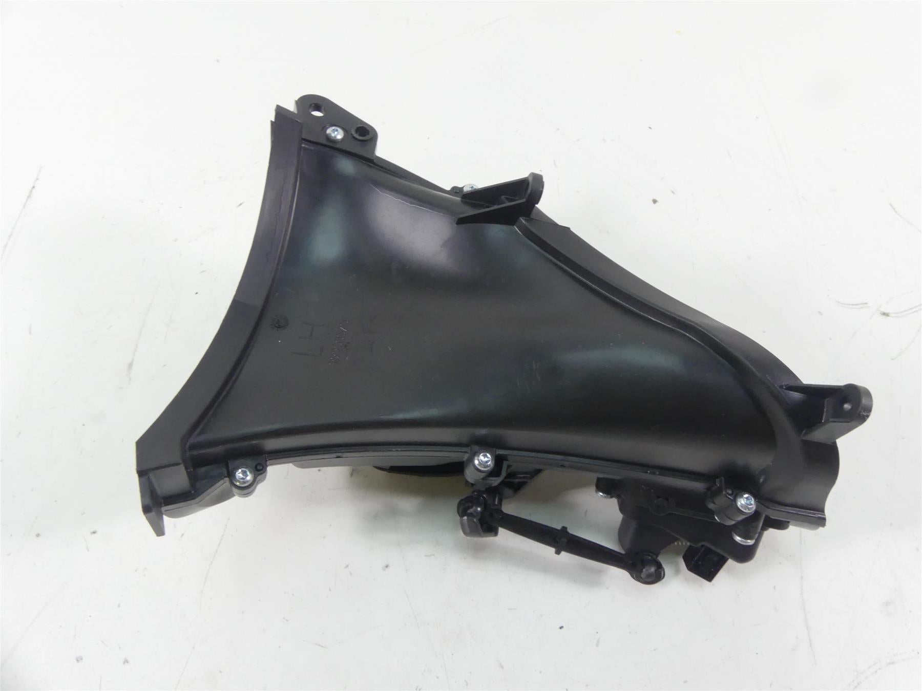 2016 Harley Touring FLTRX Road Glide Left Air Duct Intake Vent Ram 29200069 {{ shop.shopifyCountryName }} - Mototech271