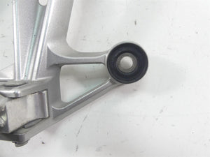 2008 Yamaha FZ1 Fazer Rear Passenger Footpeg Set 2D1-2741L-00-00 2D1-2742L-00-00